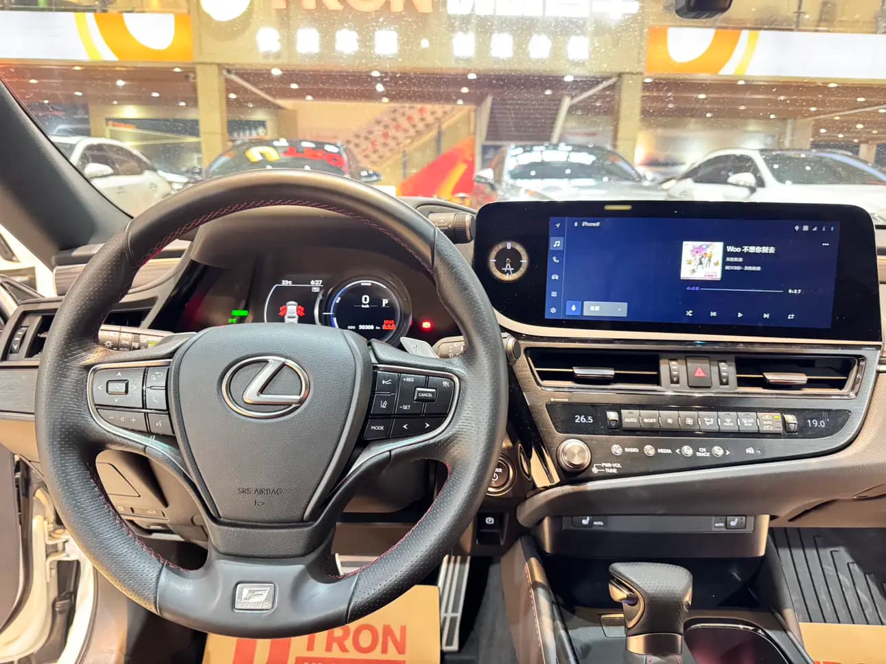 Lexus ES 2024 г. 50300 км. — фото 16