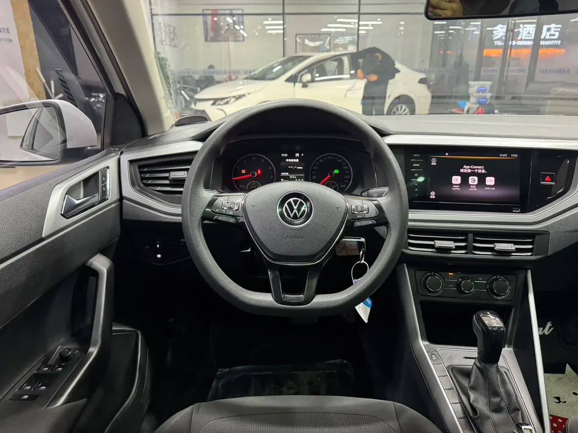 Volkswagen Polo 2021 г. 31057 км. — фото 14