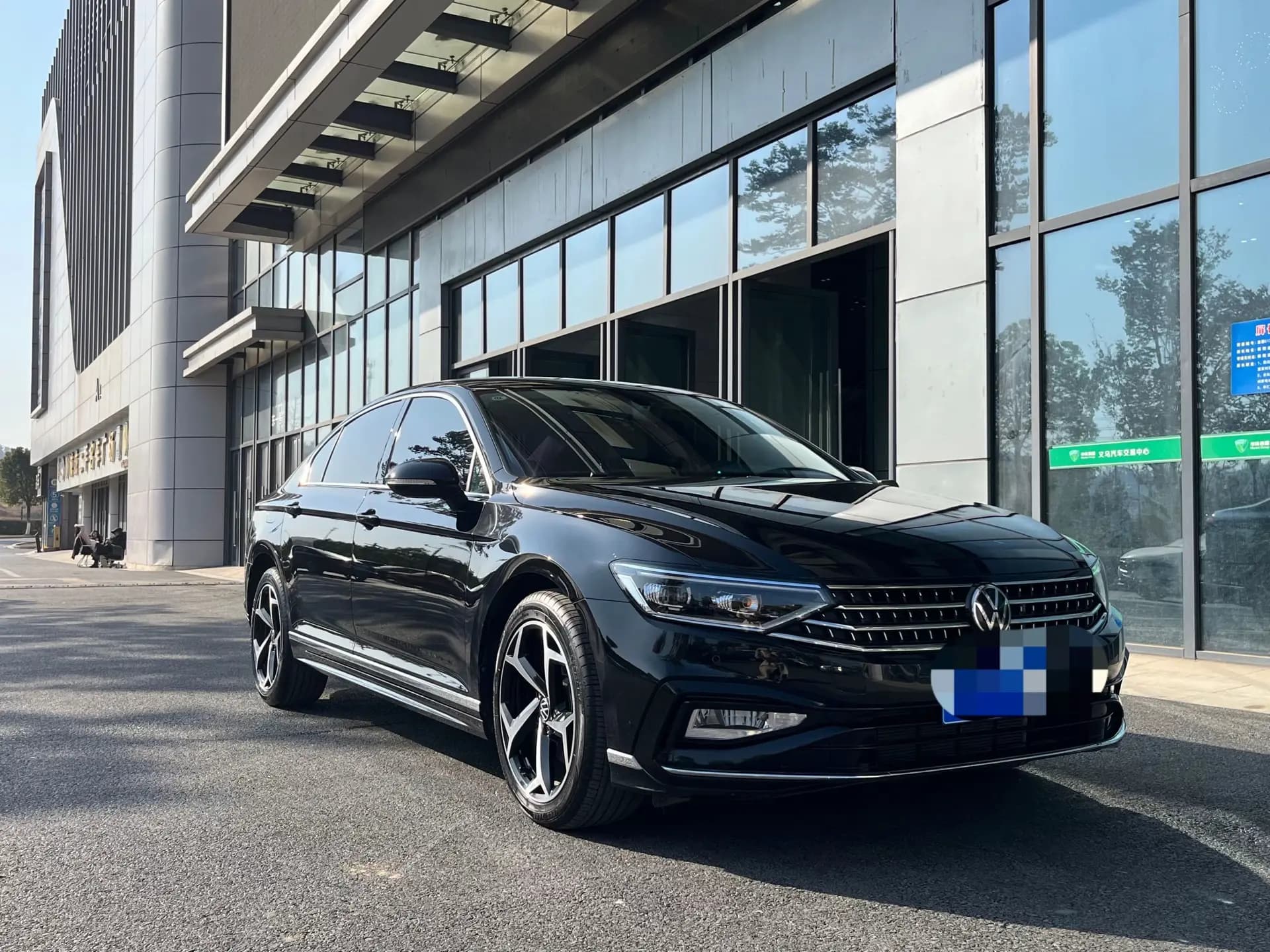Volkswagen Magotan 2024 г. 14000 км. — фото 3