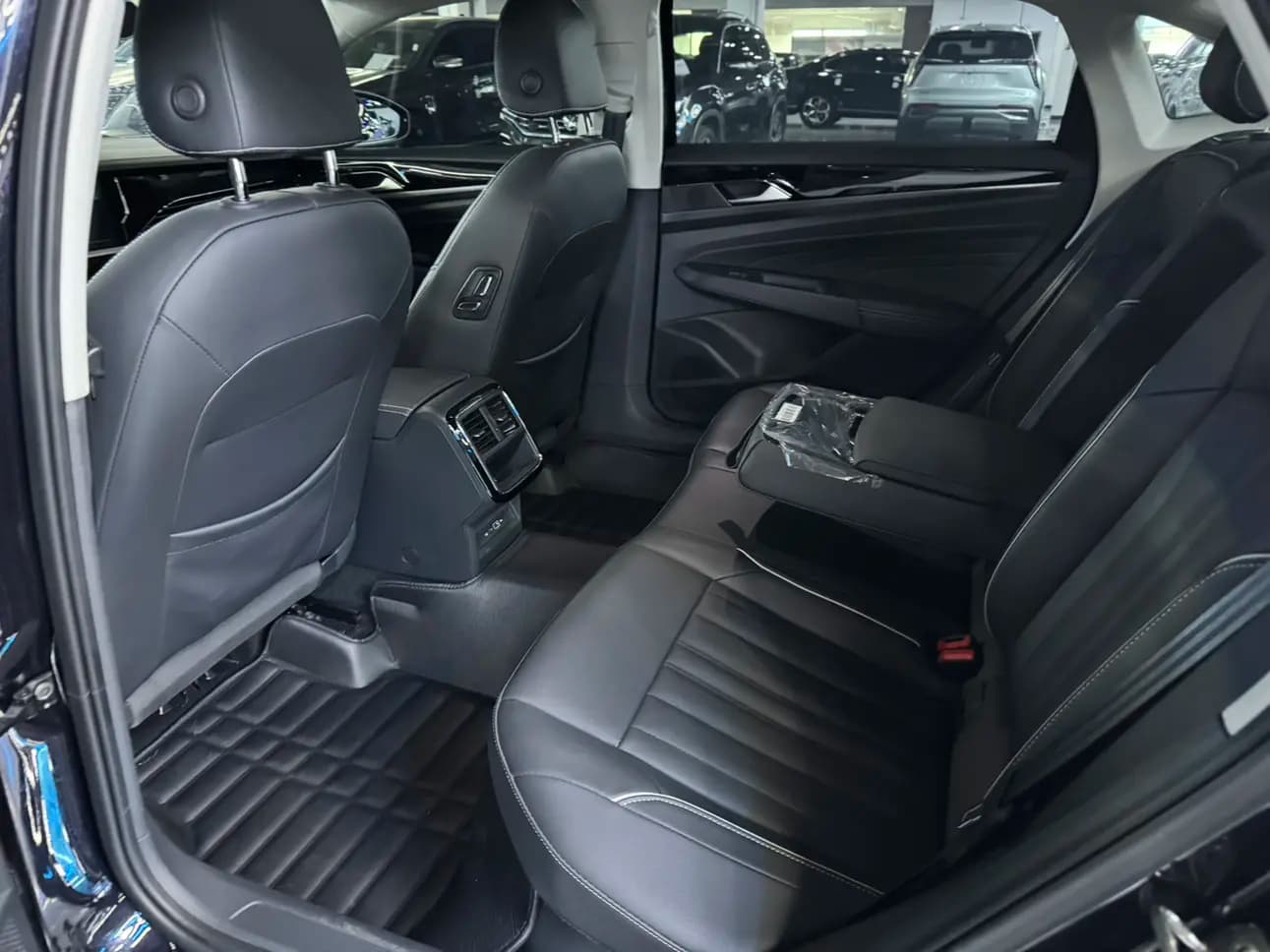 Volkswagen Passat 2022 г. 11045 км. — фото 17