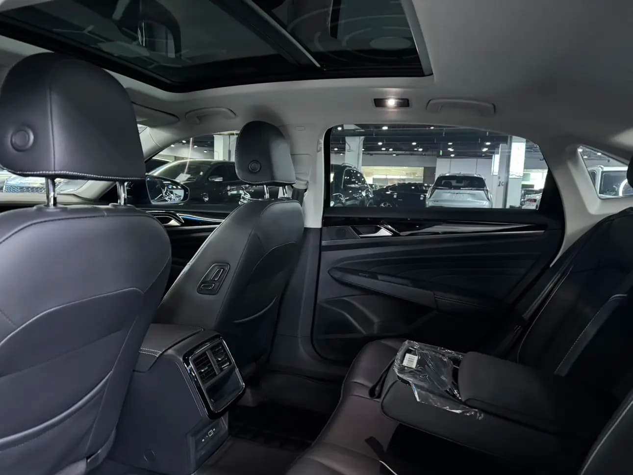 Volkswagen Passat 2022 г. 11045 км. — фото 19