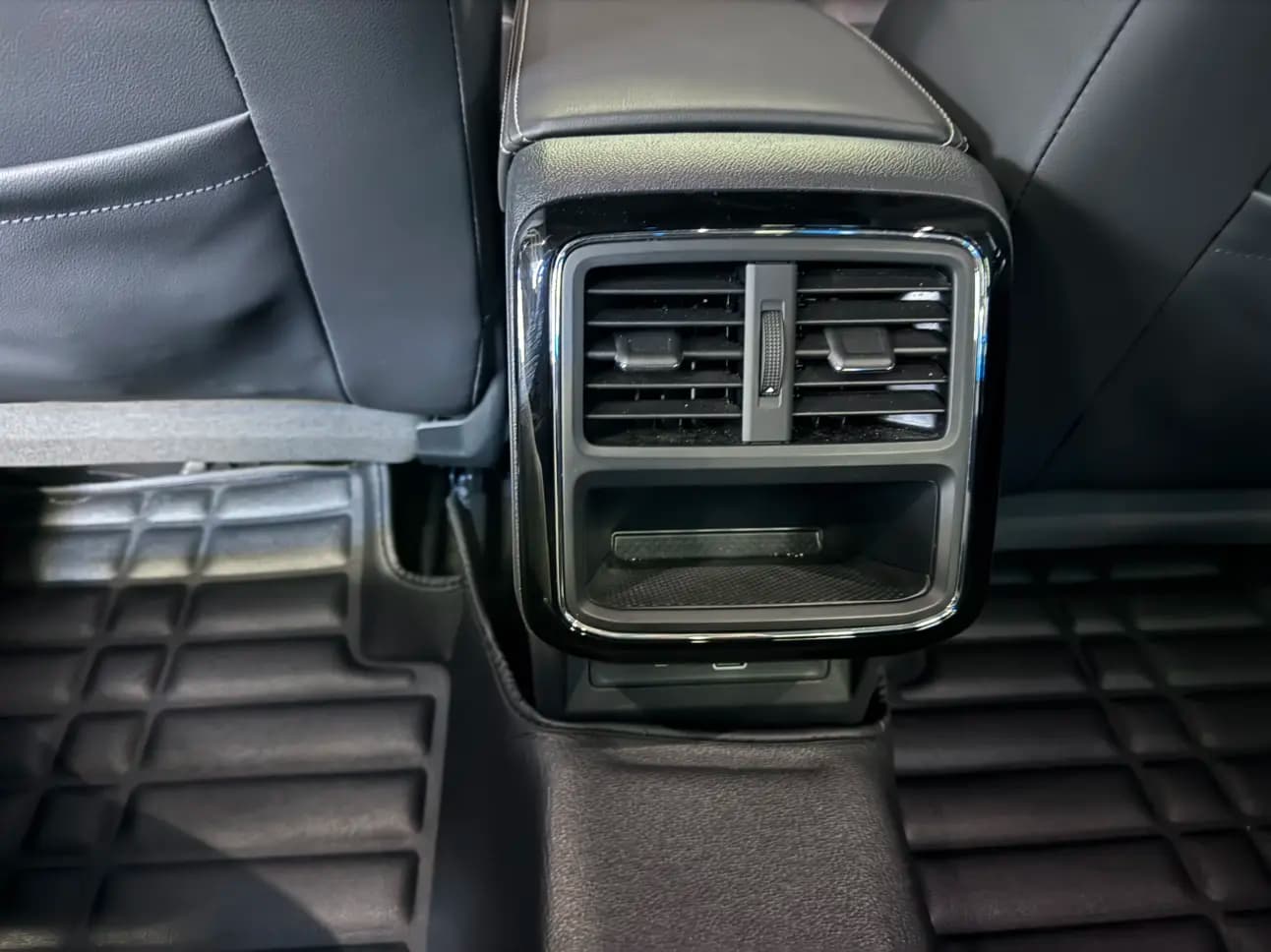 Volkswagen Passat 2022 г. 11045 км. — фото 10