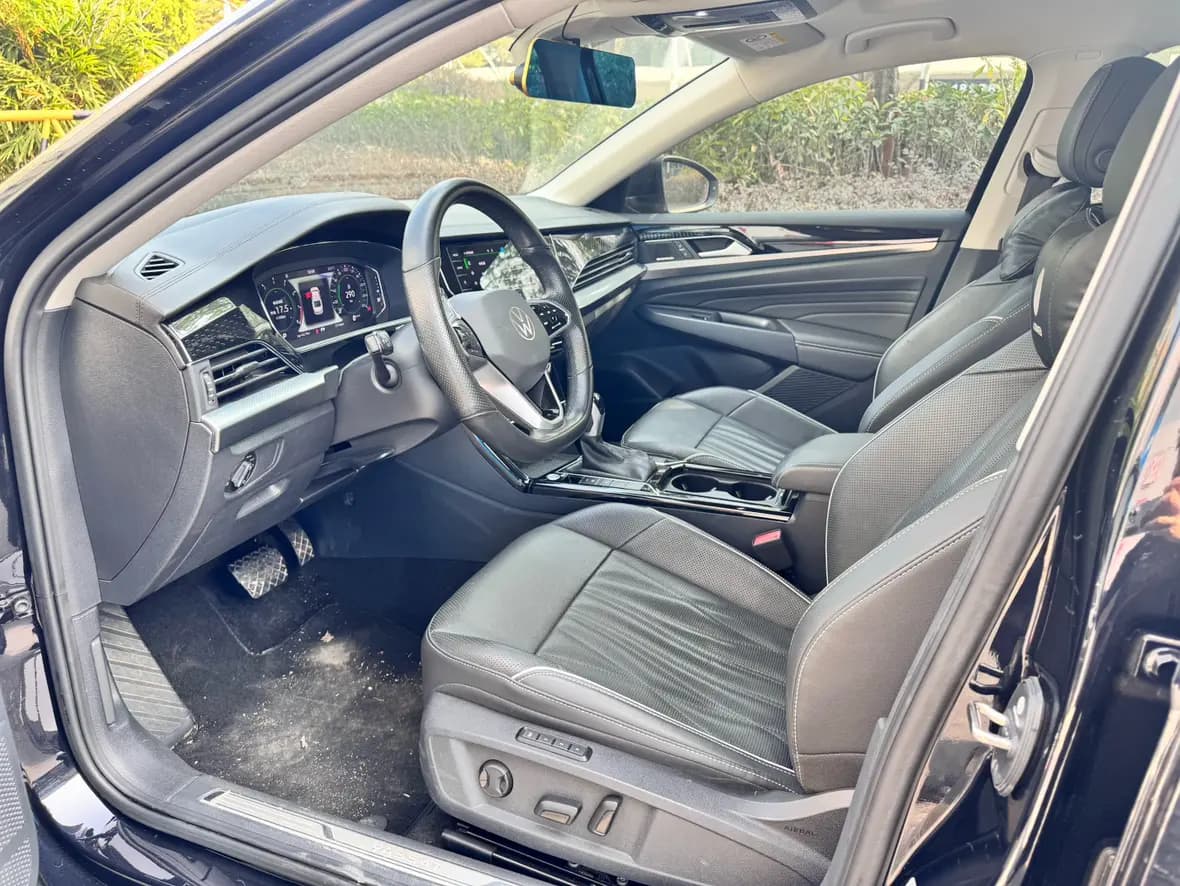 Volkswagen Passat 2023 г. 37047 км. — фото 12