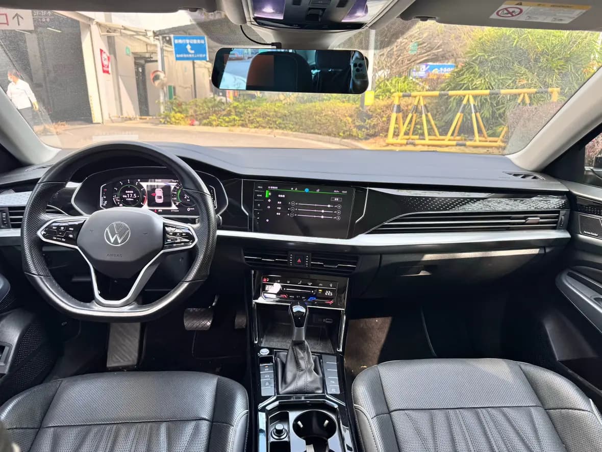 Volkswagen Passat 2023 г. 37047 км. — фото 9