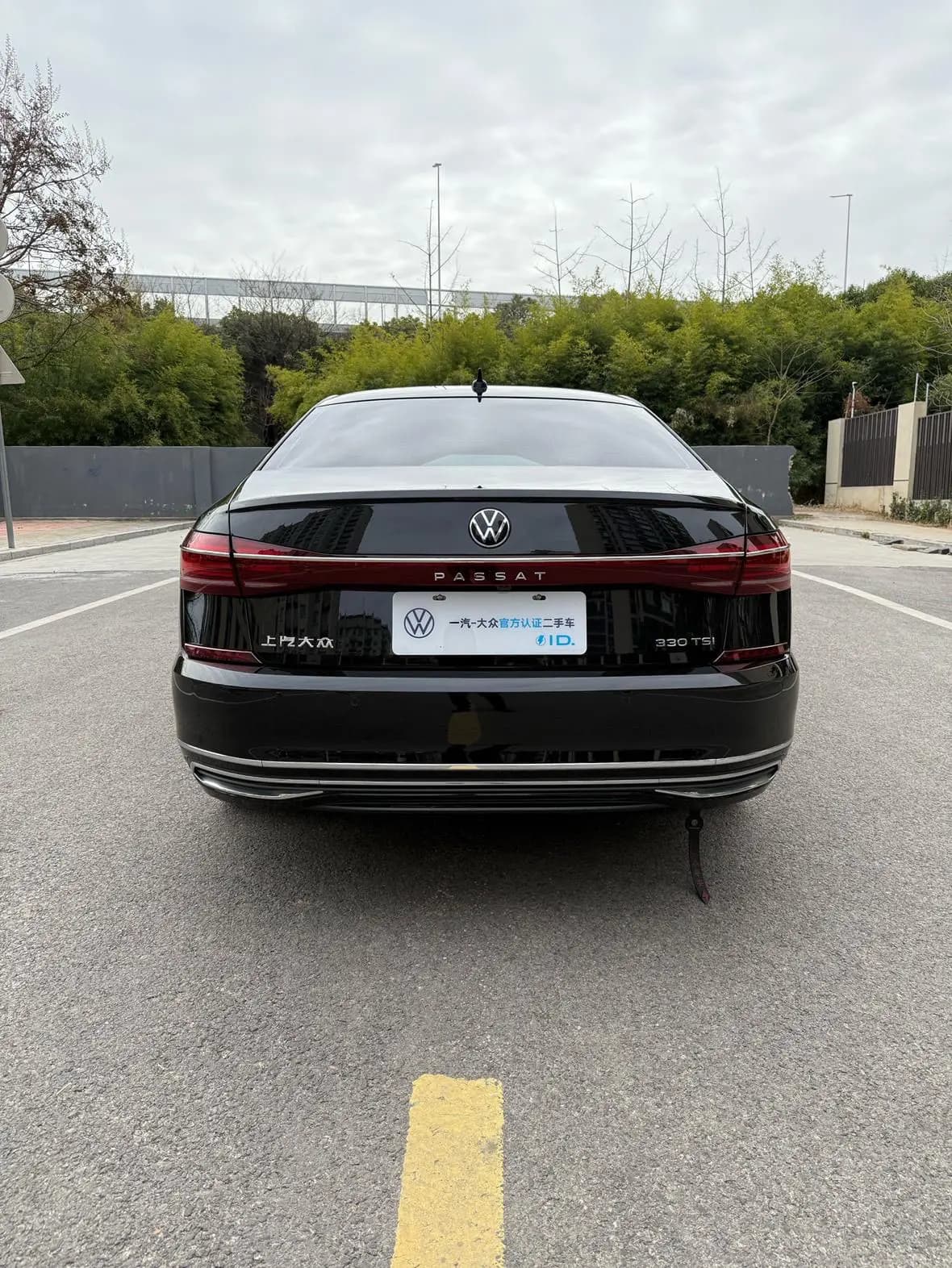 Volkswagen Passat 2023 г. 54048 км. — фото 3