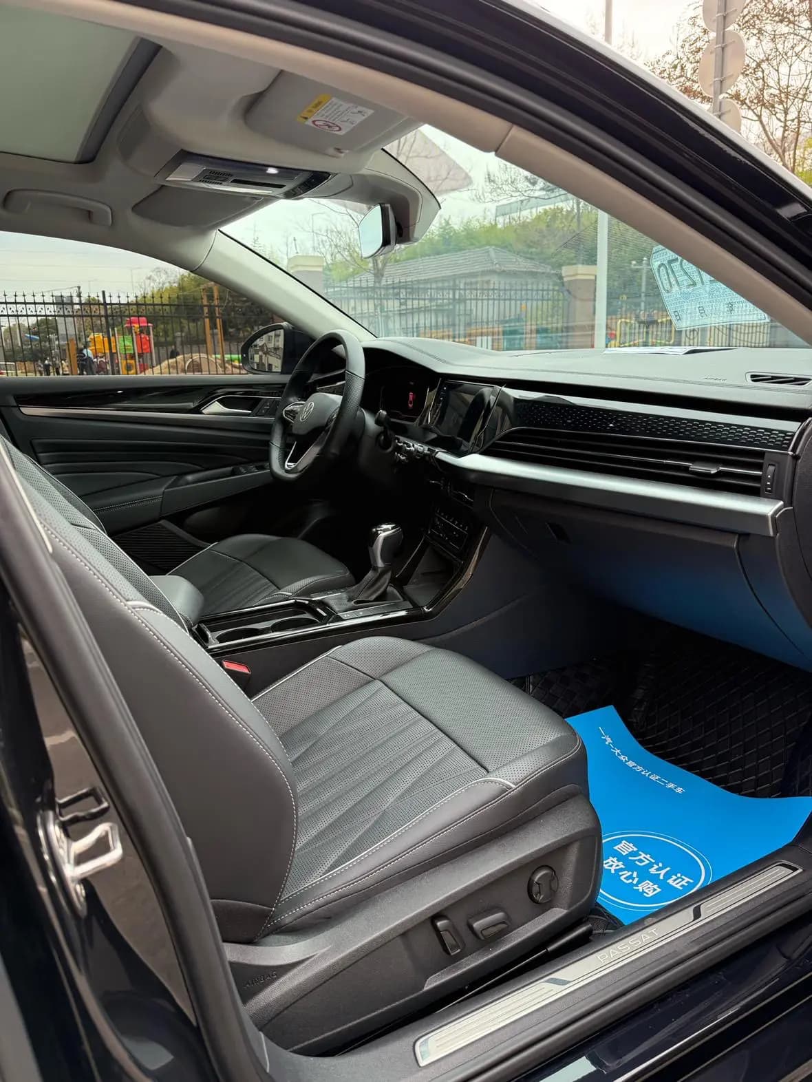 Volkswagen Passat 2023 г. 54048 км. — фото 7