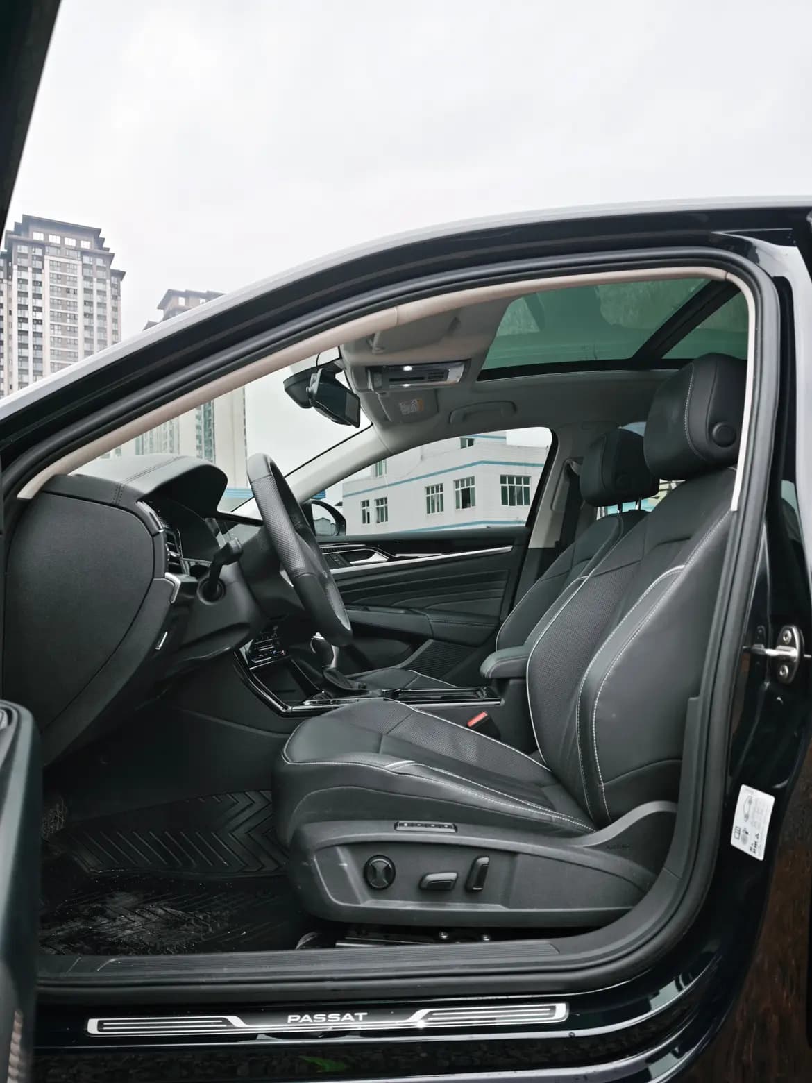 Volkswagen Passat 2024 г. 30049 км. — фото 18
