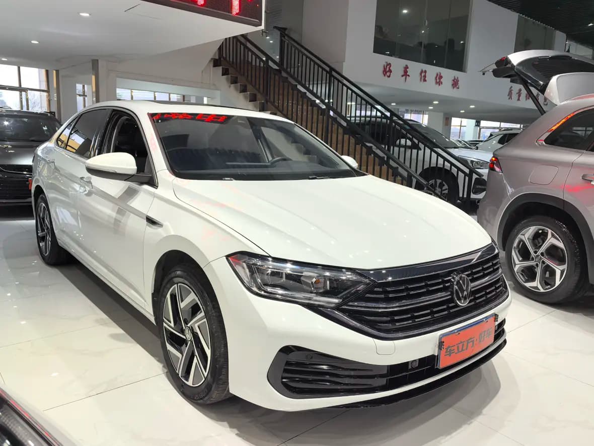 Volkswagen Sagitar 2023 г. 27000 км. — фото 3
