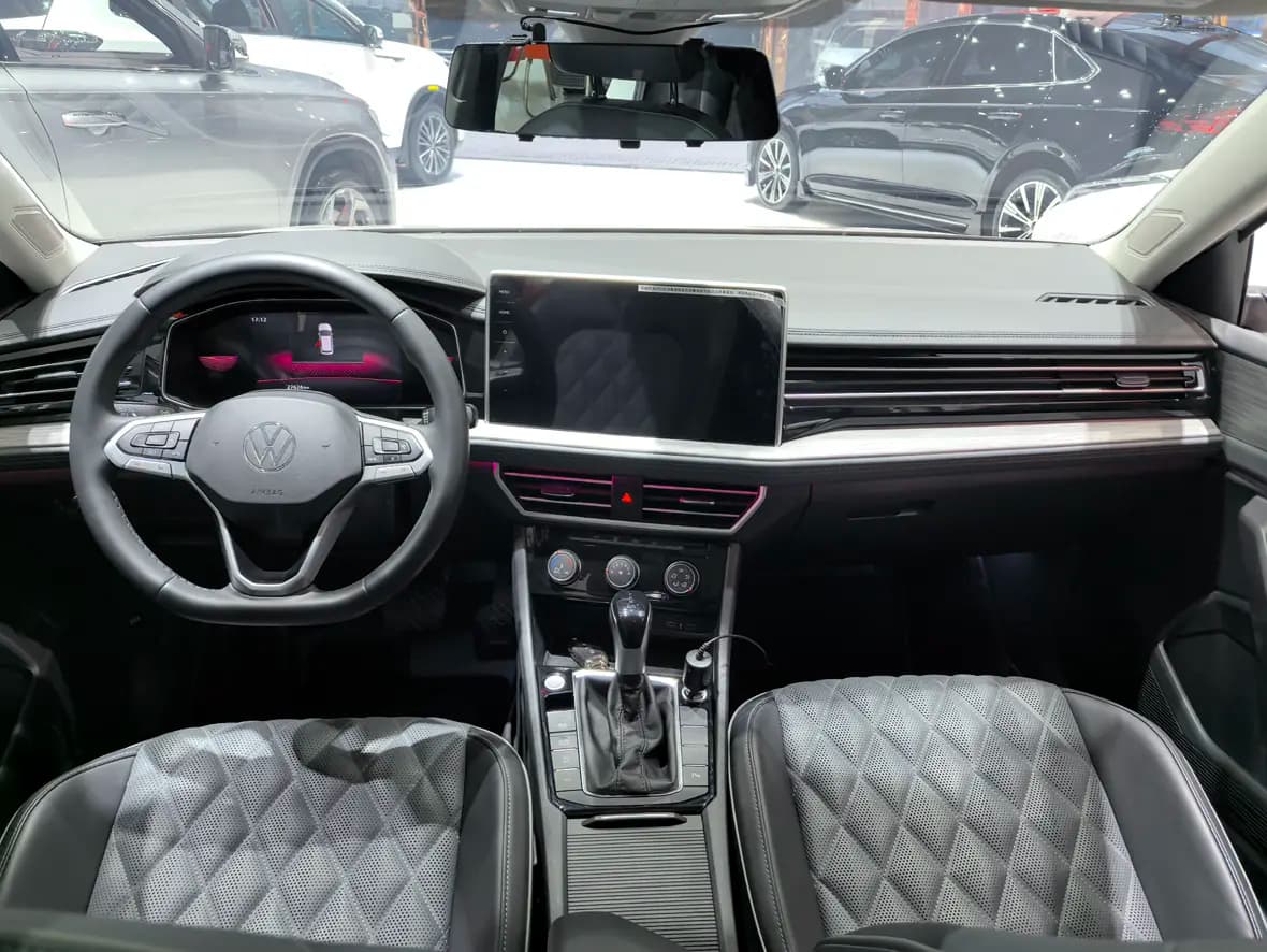 Volkswagen Sagitar 2023 г. 27000 км. — фото 7