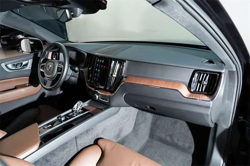 Volvo XC60 PHEV 2025 г. 8823 км. — фото 8