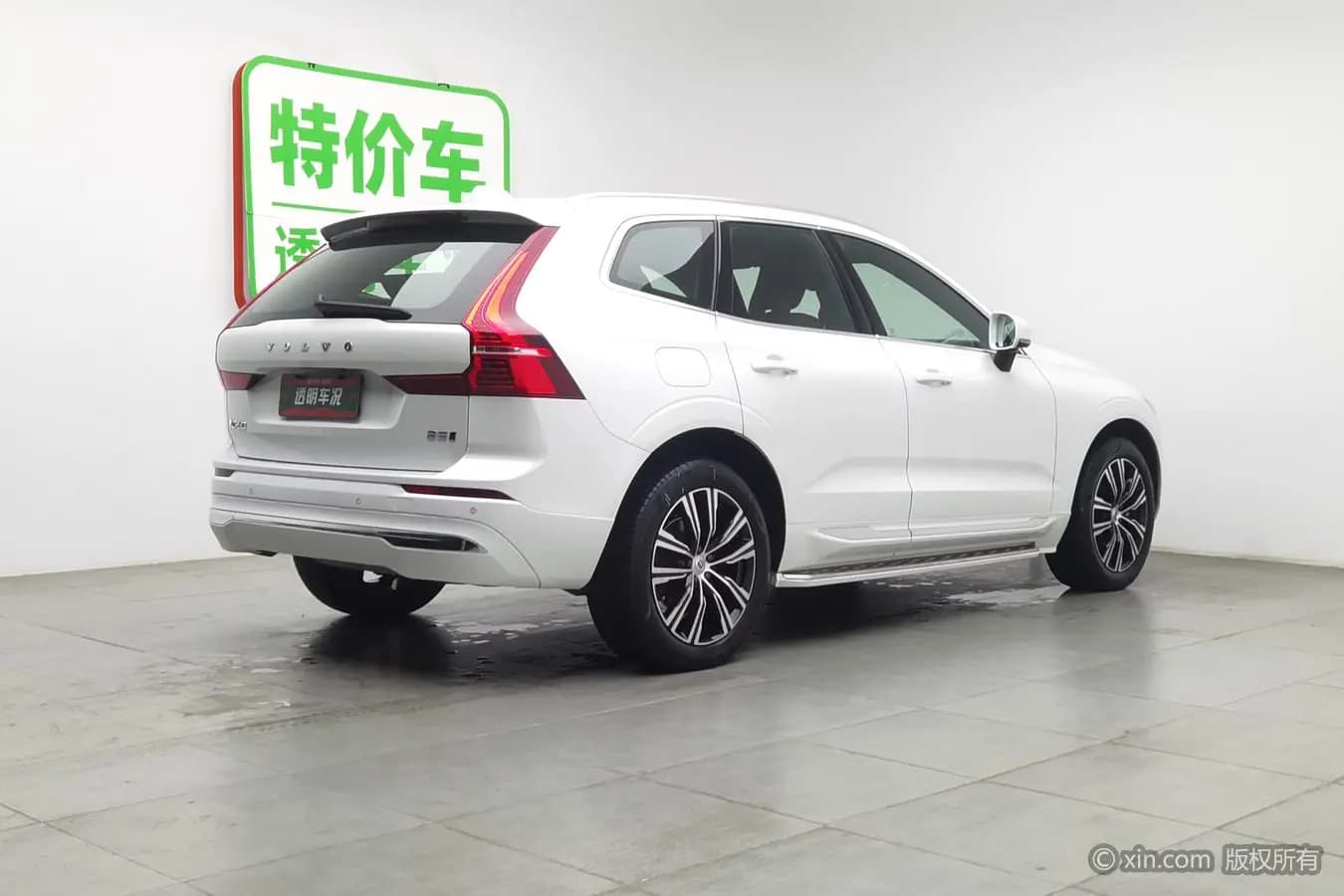 Volvo XC60 2022 г. 51025 км. — фото 4