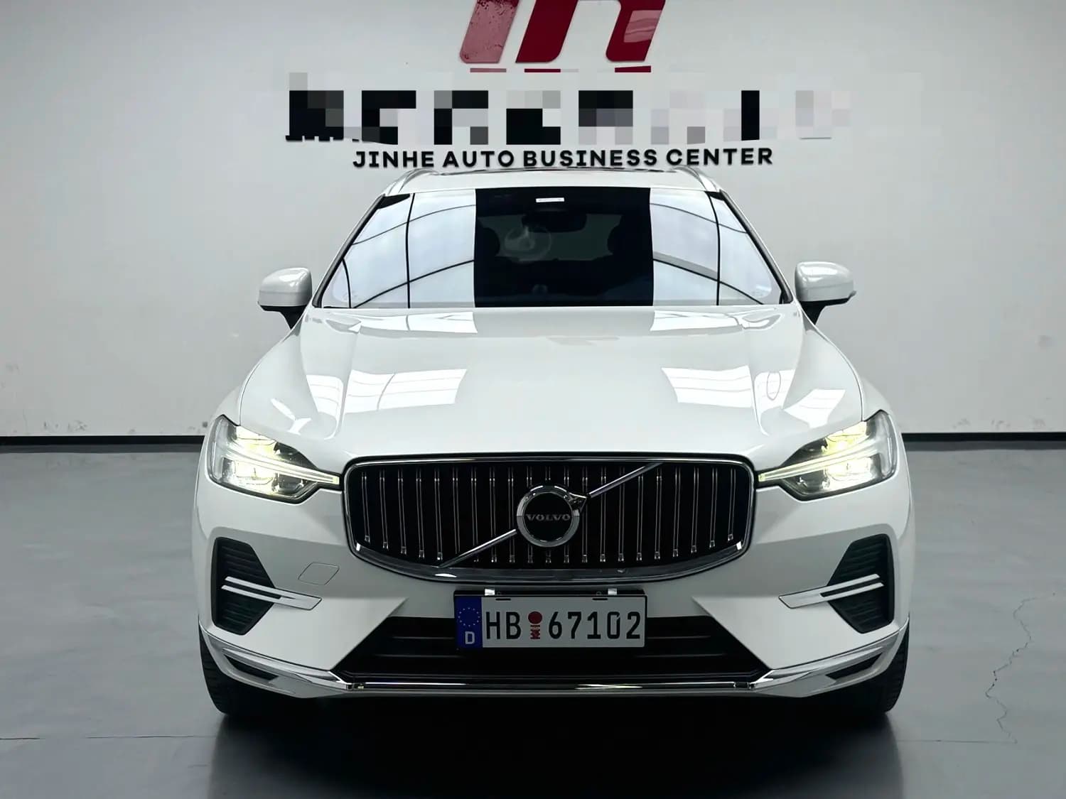 Volvo XC60 2023 г. 20026 км.