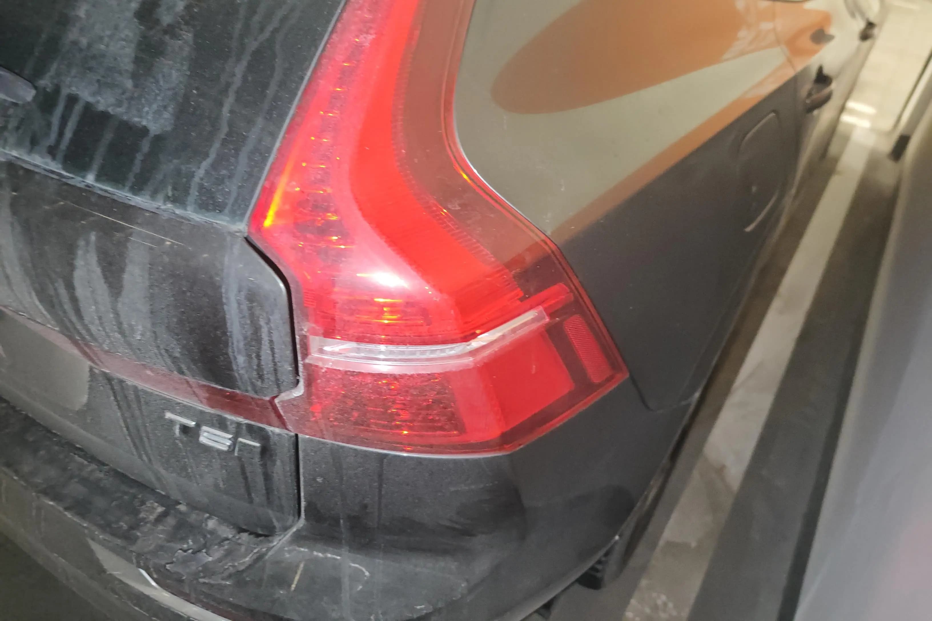 Volvo XC60 2021 г. 95500 км. — фото 6