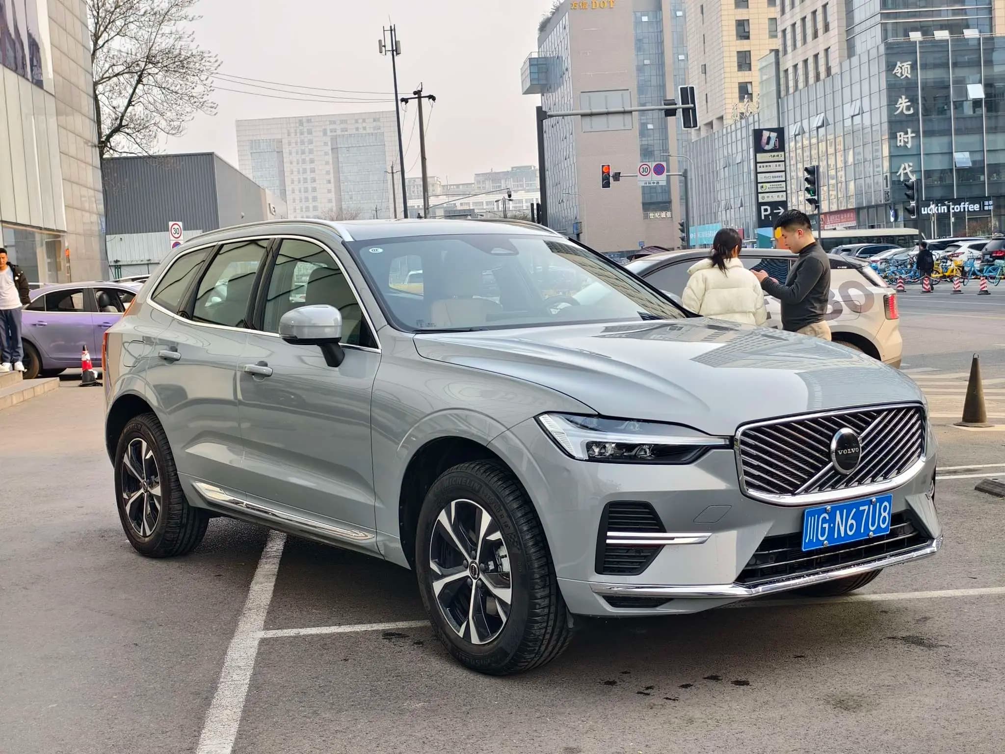 Volvo XC60 2025 г. 5000 км. — фото 2