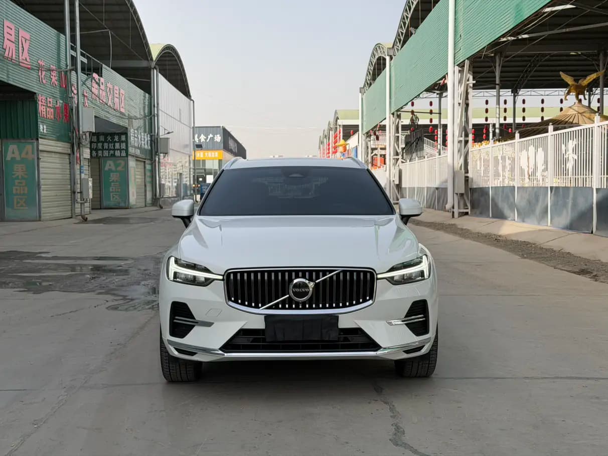 Volvo XC60 2022 г. 63000 км. — фото 2