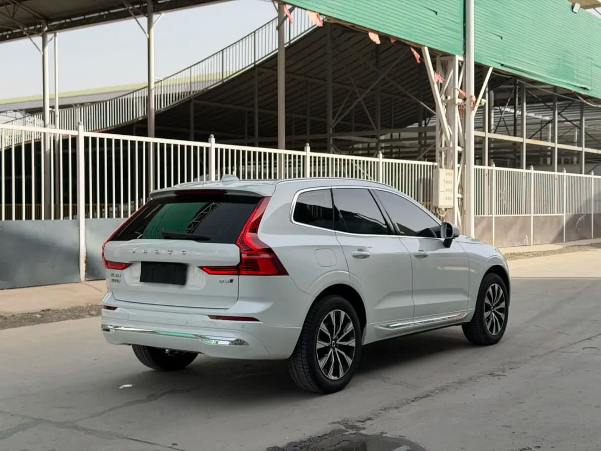 Volvo XC60 2022 г. 63000 км. — фото 6
