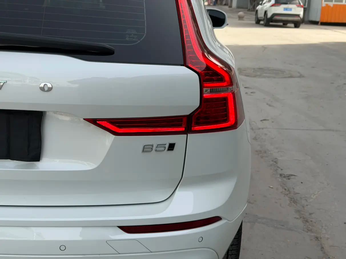 Volvo XC60 2022 г. 63000 км. — фото 7