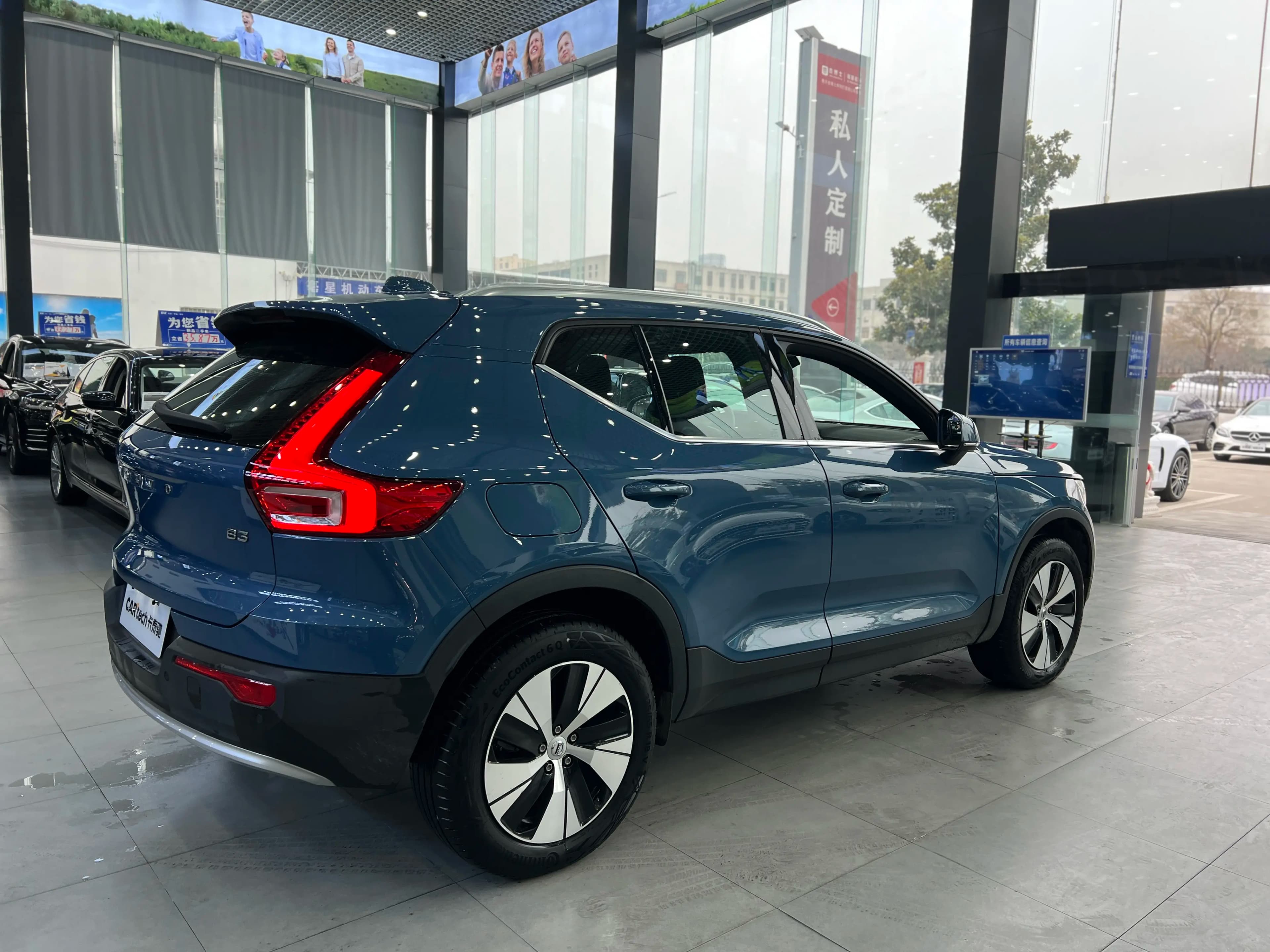 Volvo XC40 2025 г. 8029 км. — фото 3