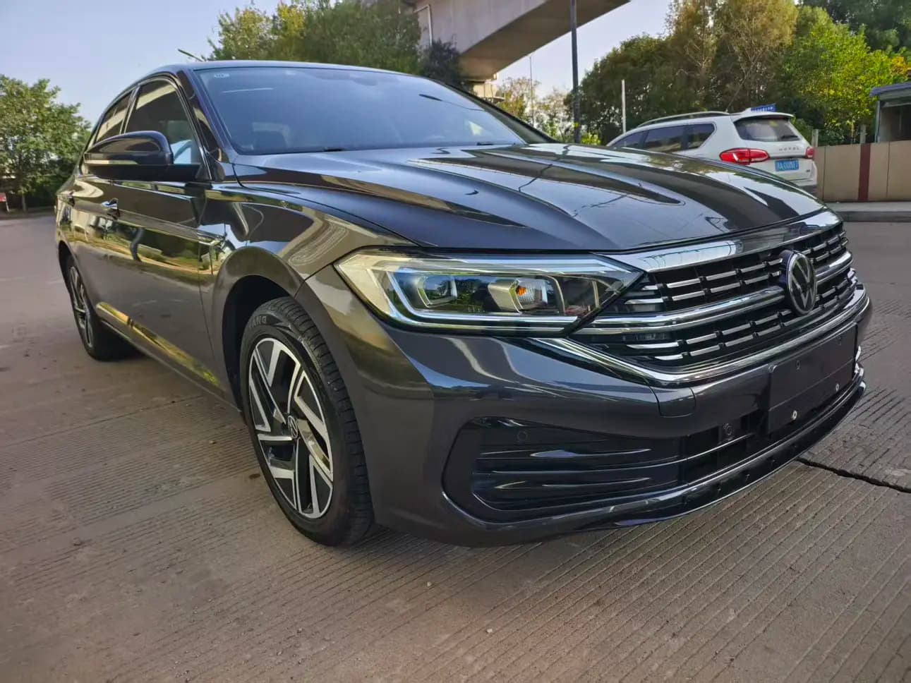 Volkswagen Sagitar 2023 г. 50031 км. — фото 3