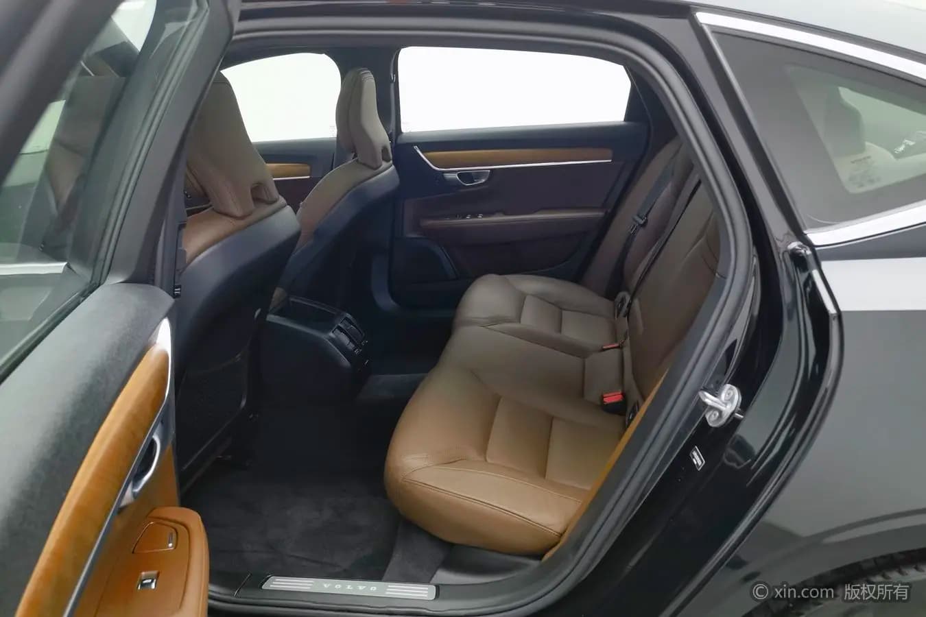 Volvo S90 2023 г. 40714 км. — фото 14
