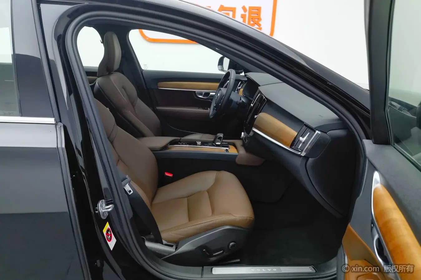 Volvo S90 2023 г. 40714 км. — фото 19