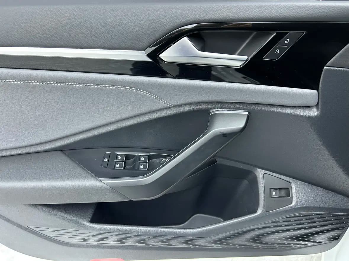 Volkswagen Sagitar 2022 г. 26032 км. — фото 12