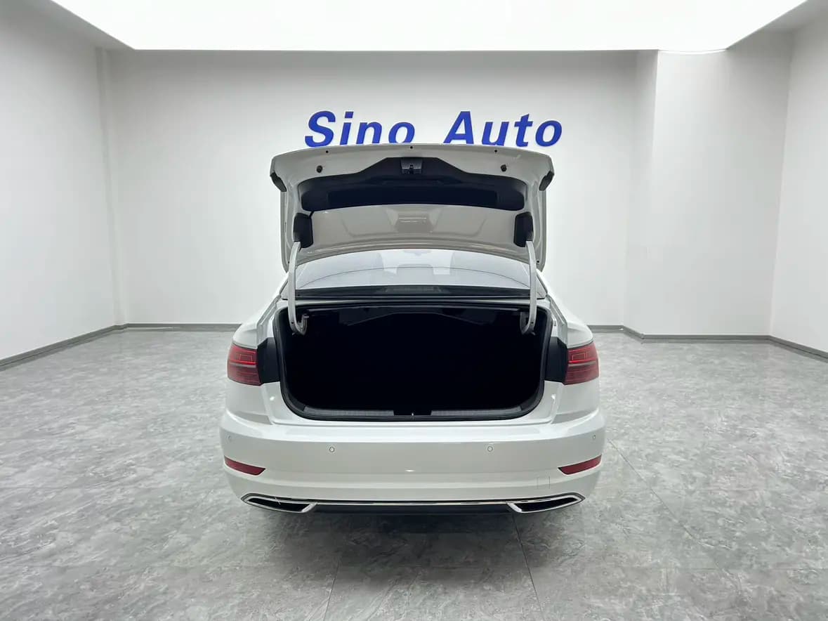 Volkswagen Sagitar 2022 г. 26032 км. — фото 8