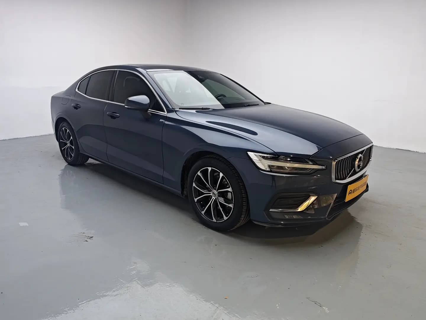 Volvo S60 2022 г. 60409 км. — фото 3