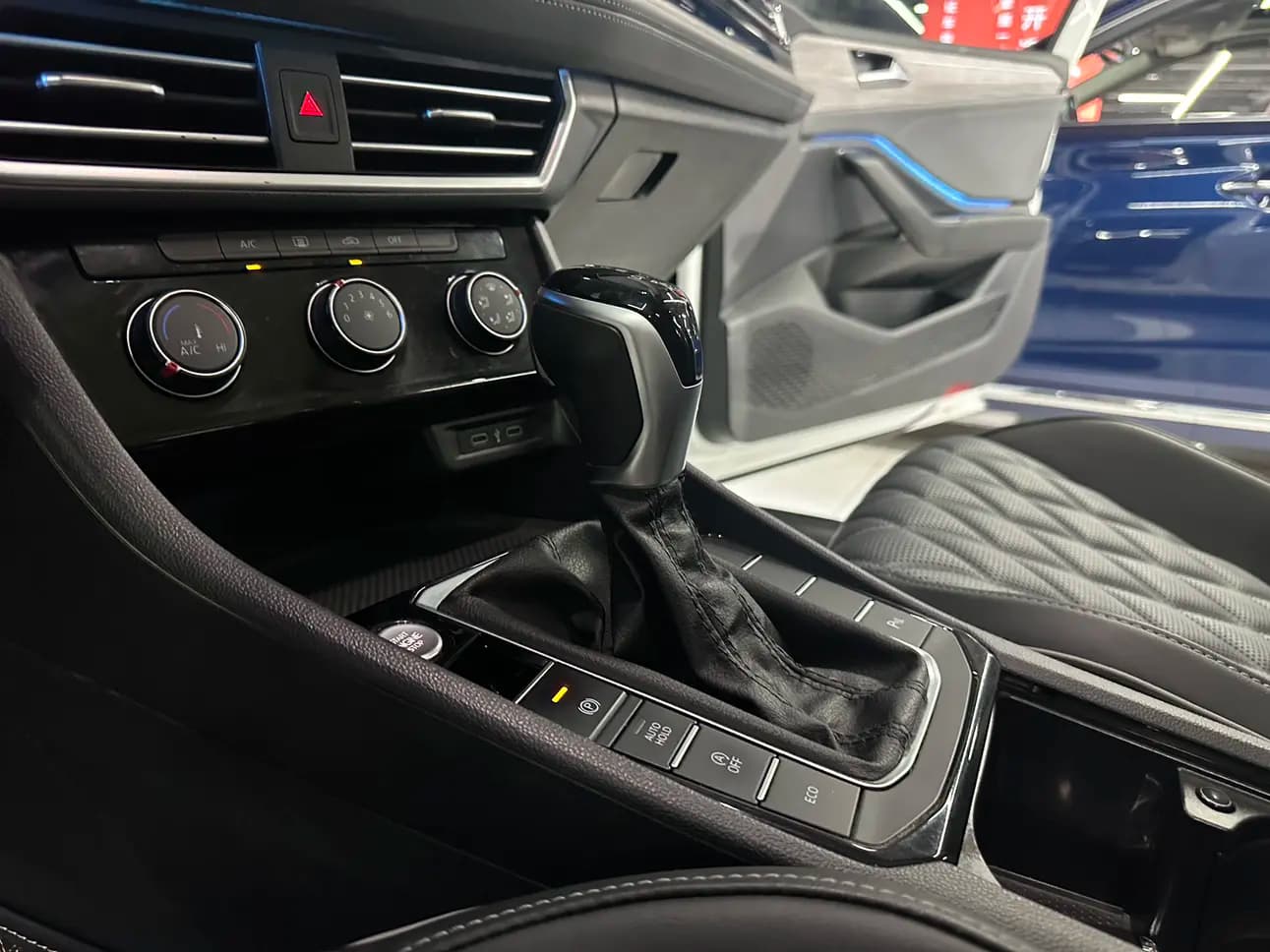 Volkswagen Sagitar 2023 г. 68033 км. — фото 12