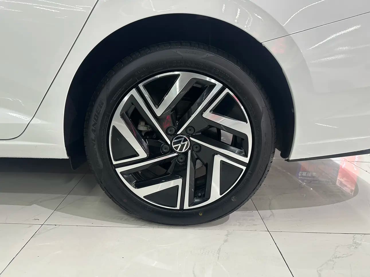 Volkswagen Sagitar 2023 г. 68033 км. — фото 7