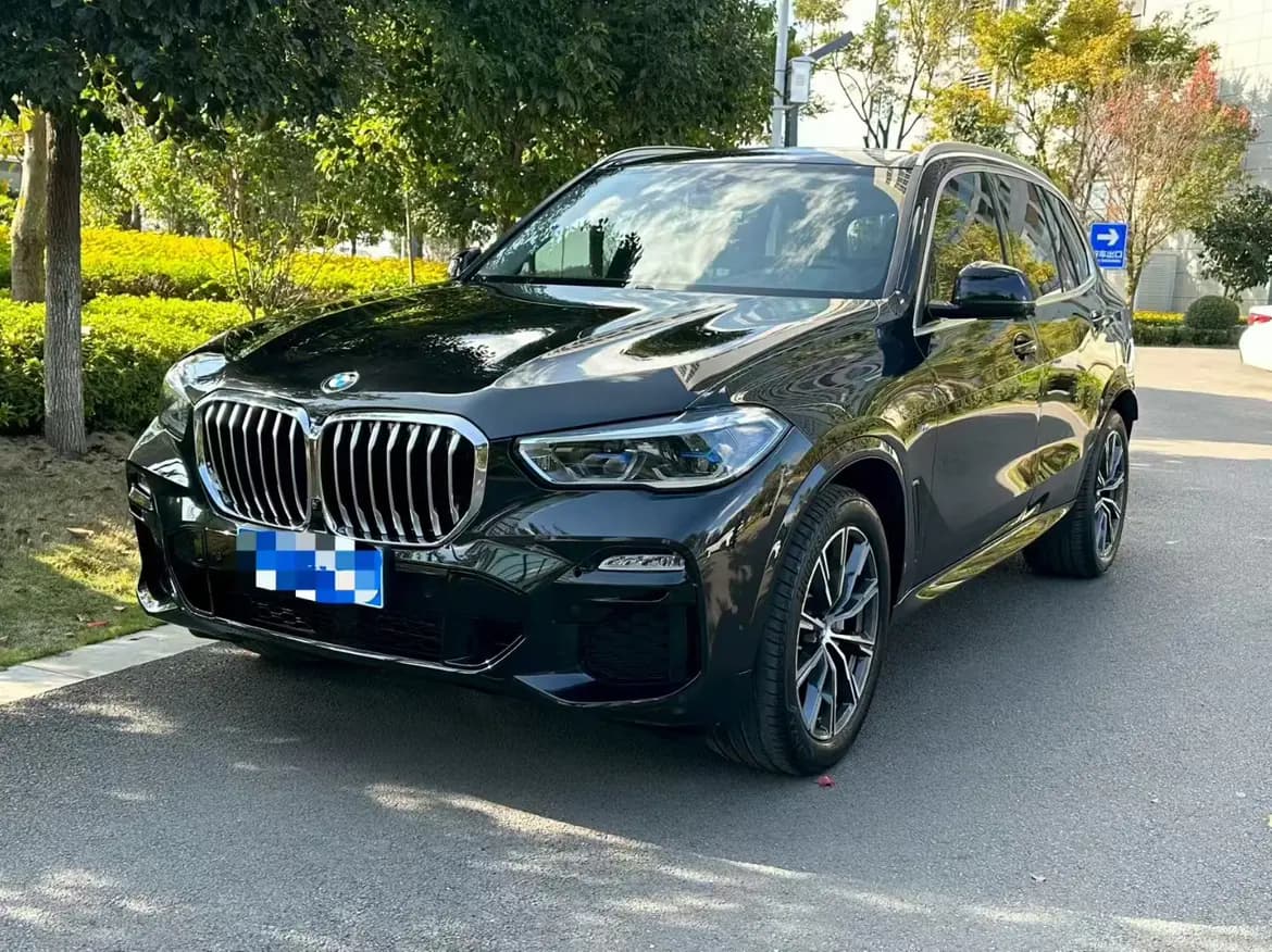 BMW X5 2021 г. 90130 км.
