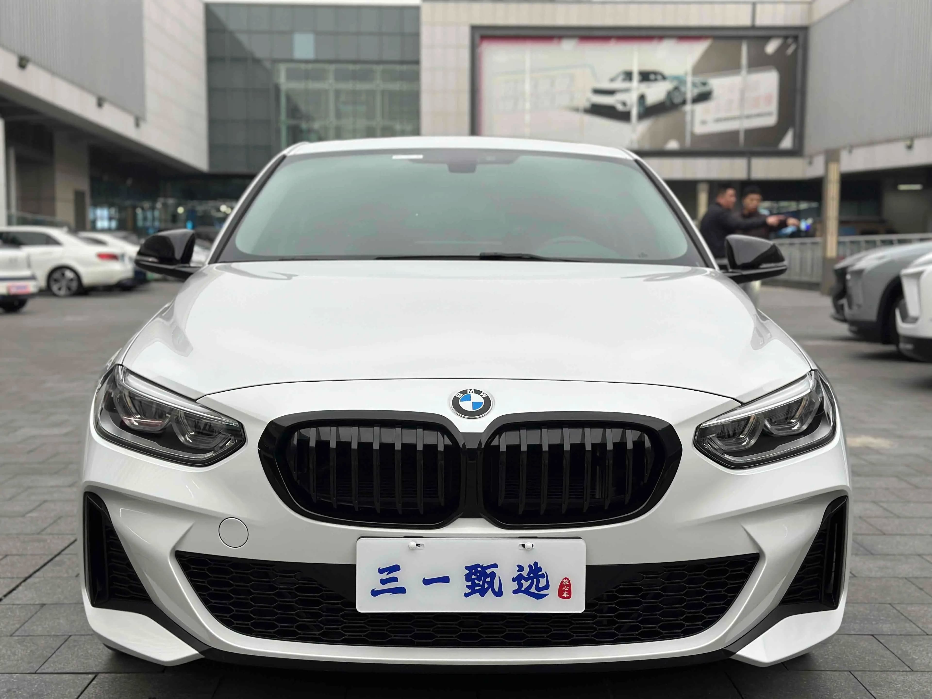 BMW 1 Series 2022 г. 34084 км. — фото 2