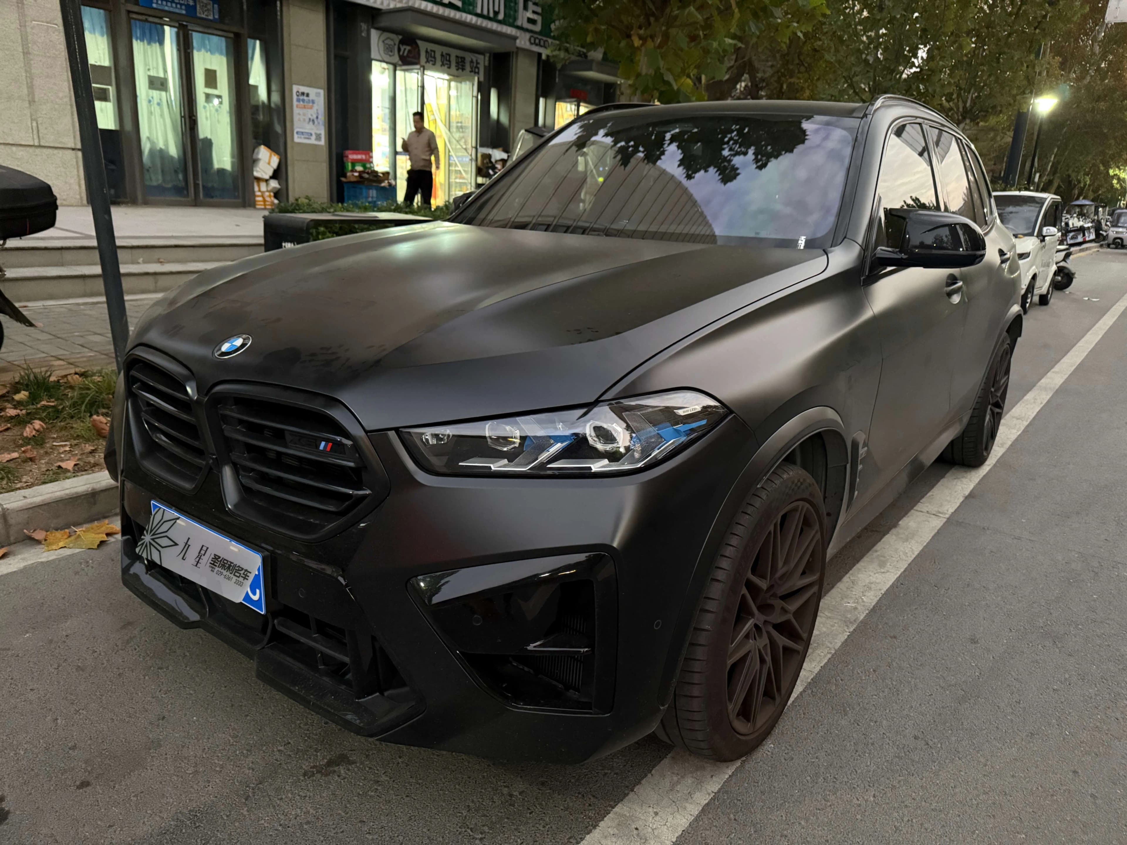 BMW X5M 2024 г. 9386 км.