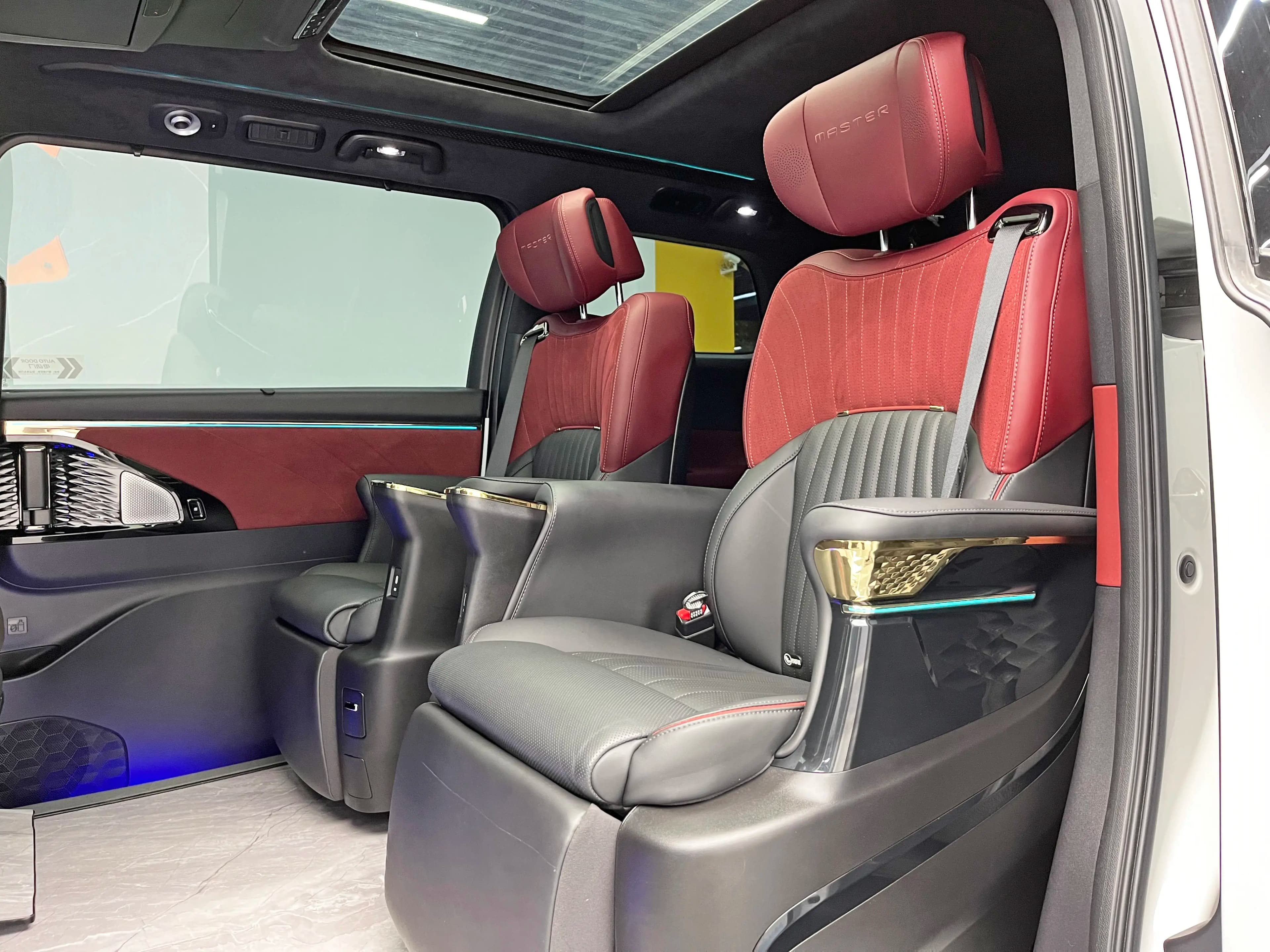 GAC Trumpchi M8 2025 г. 21303 км. — фото 17
