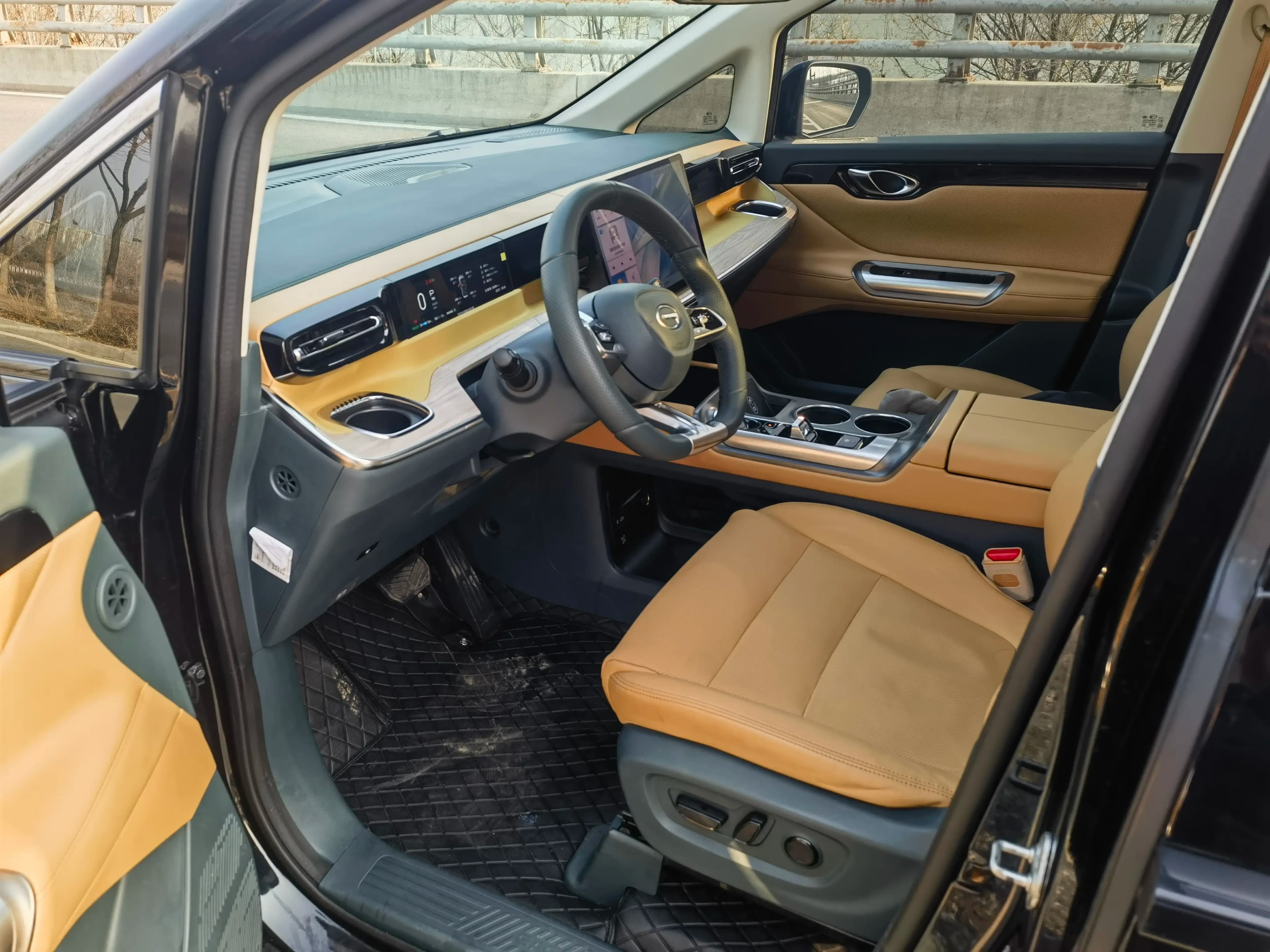 GAC Trumpchi E8 PHEV 2024 г. 53000 км. — фото 8