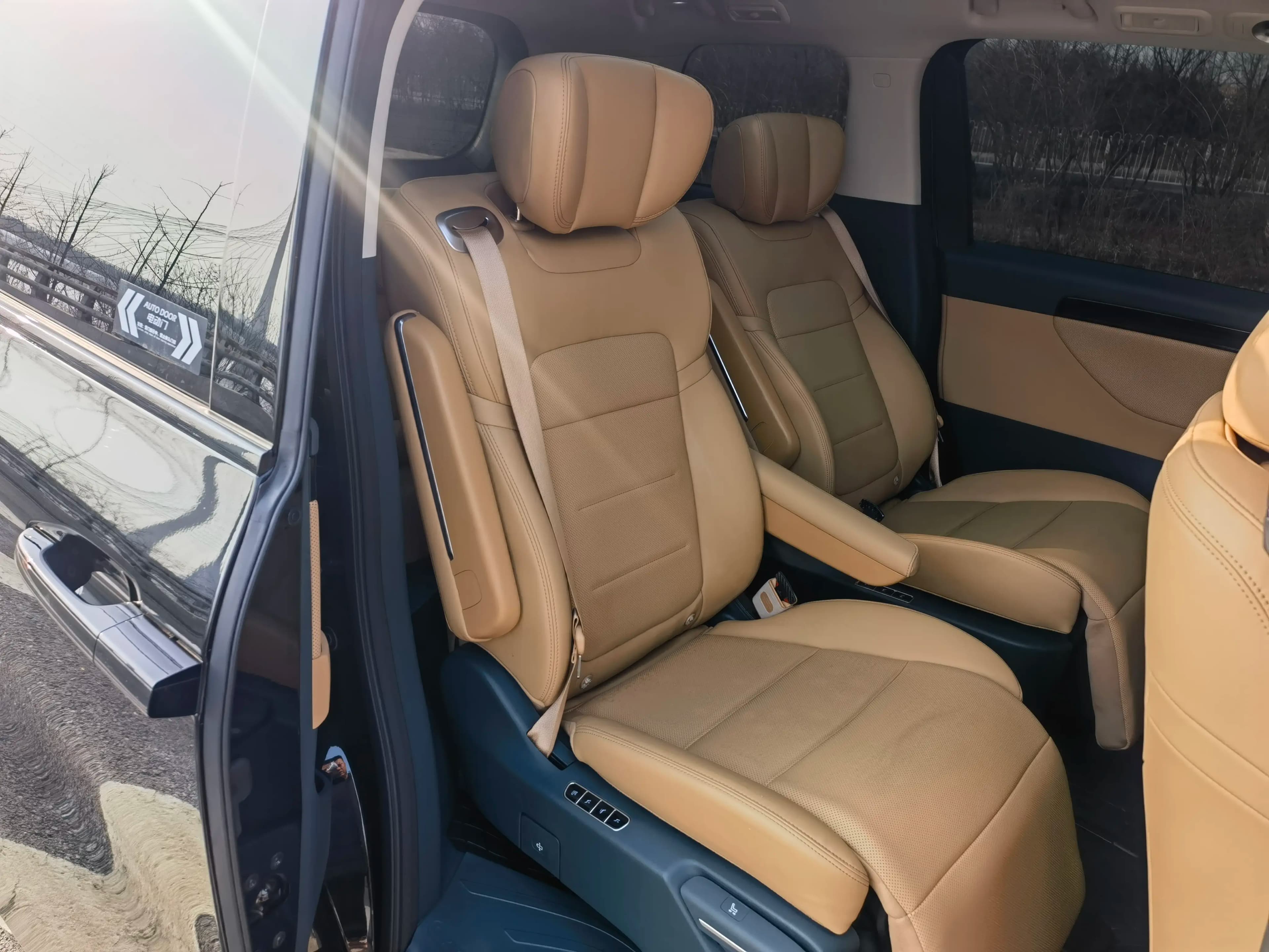 GAC Trumpchi E8 PHEV 2024 г. 53000 км. — фото 9