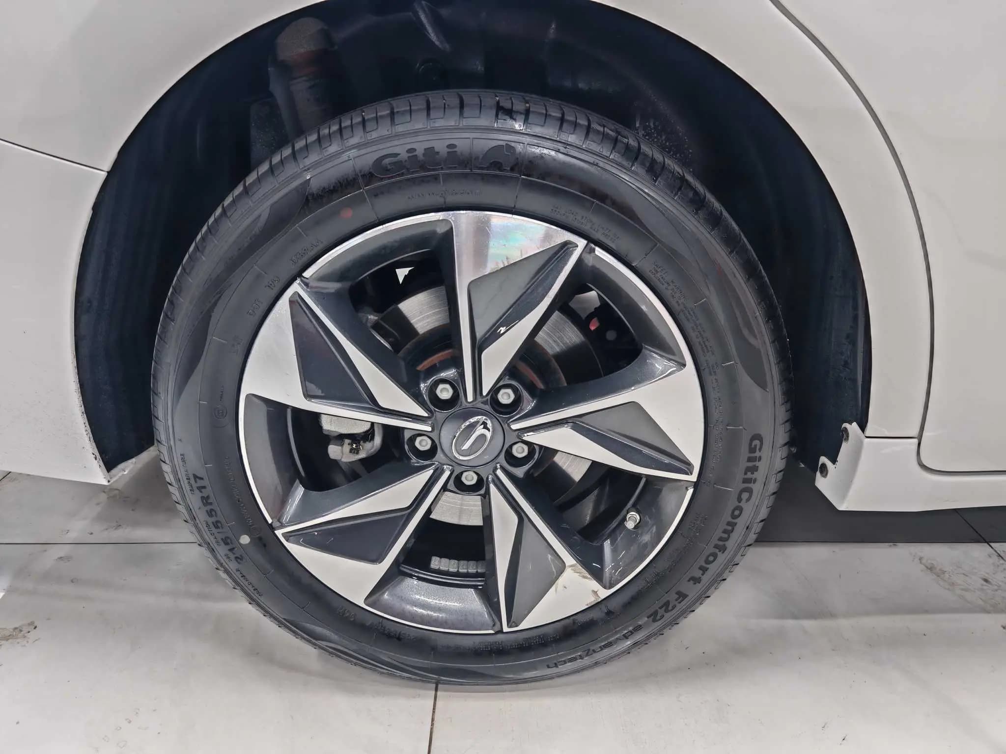 GAC Trumpchi M6 2023 г. 25000 км. — фото 8