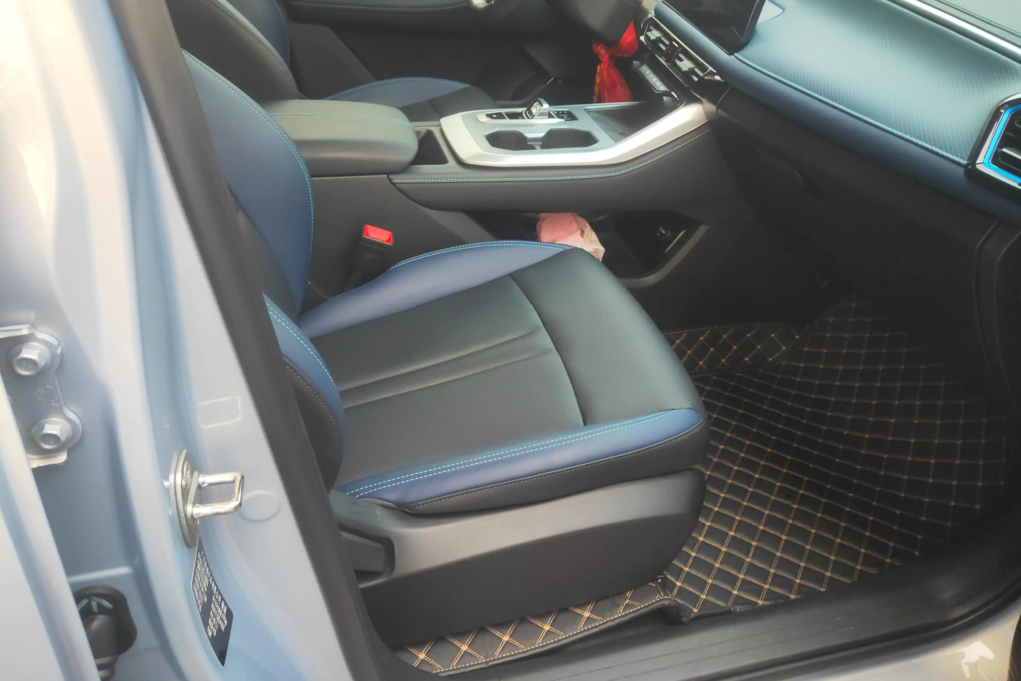 GAC Trumpchi GS3 2025 г. 9023 км. — фото 9