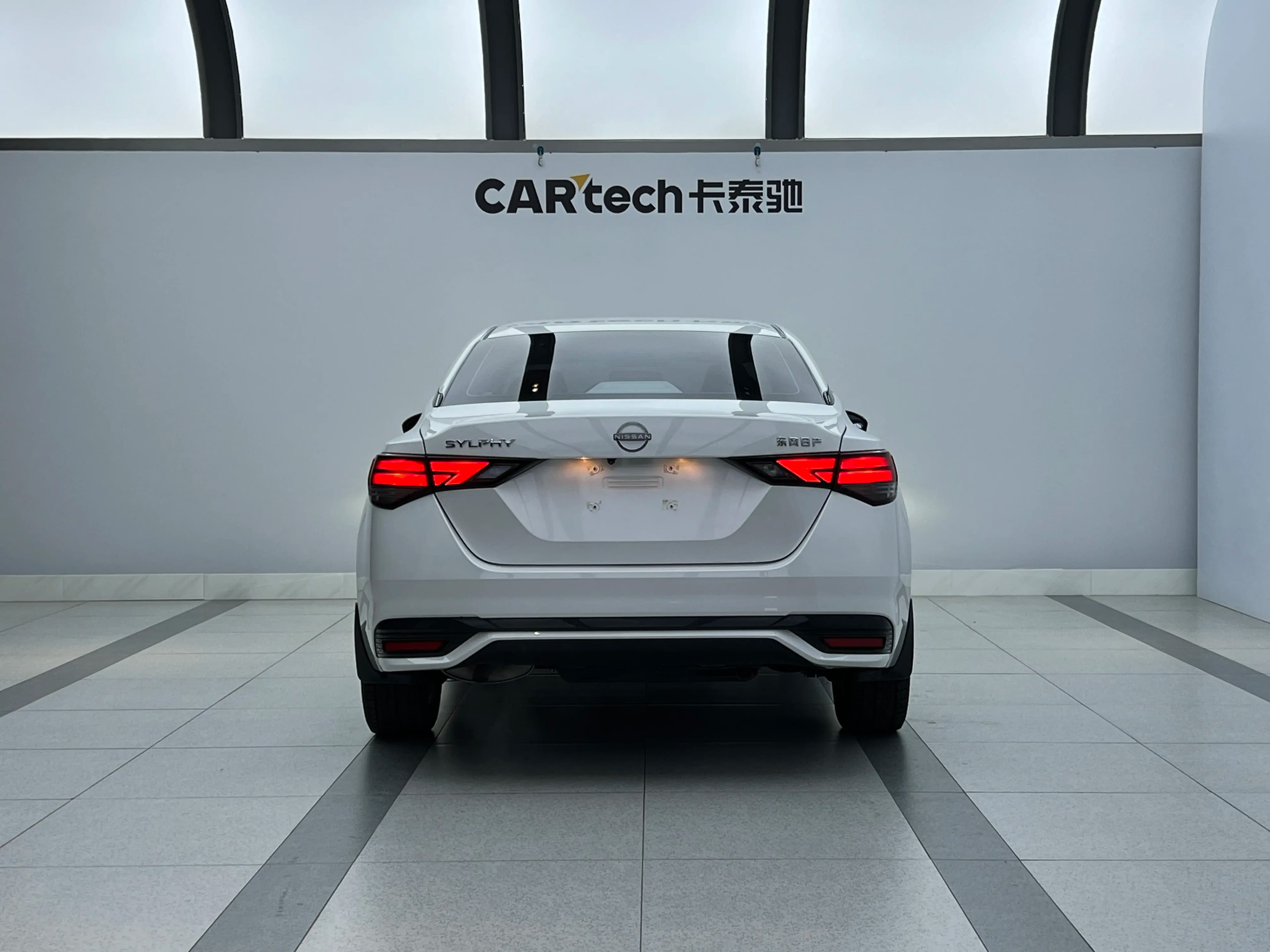 Nissan Sylphy 2025 г. 11063 км. — фото 4