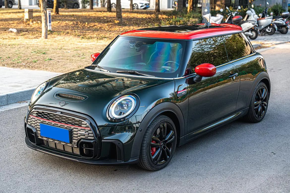 MINI JCW 2022 г. 15000 км.