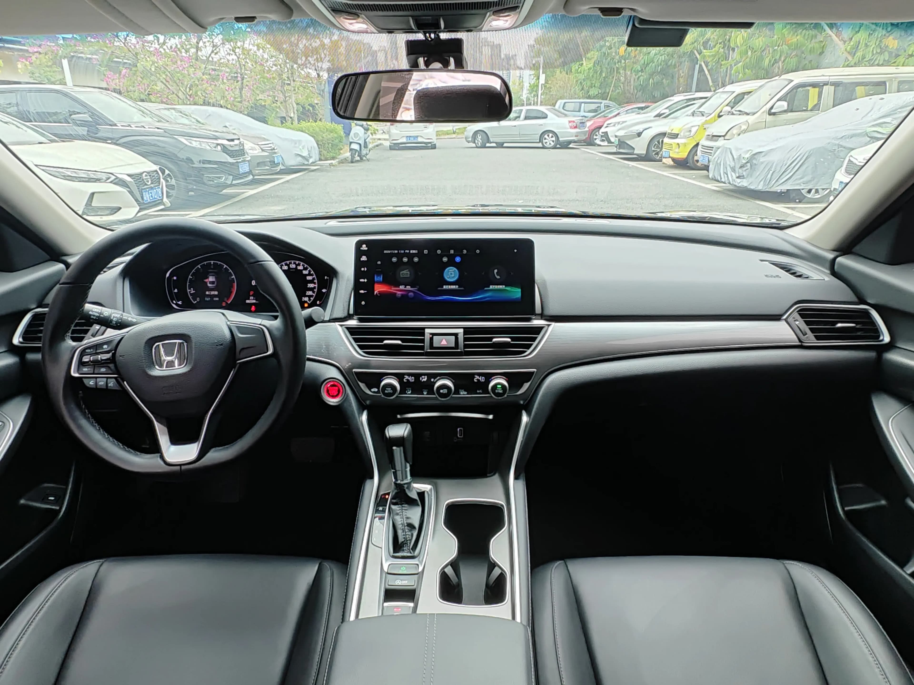 Honda Accord 2022 г. 82037 км. — фото 8