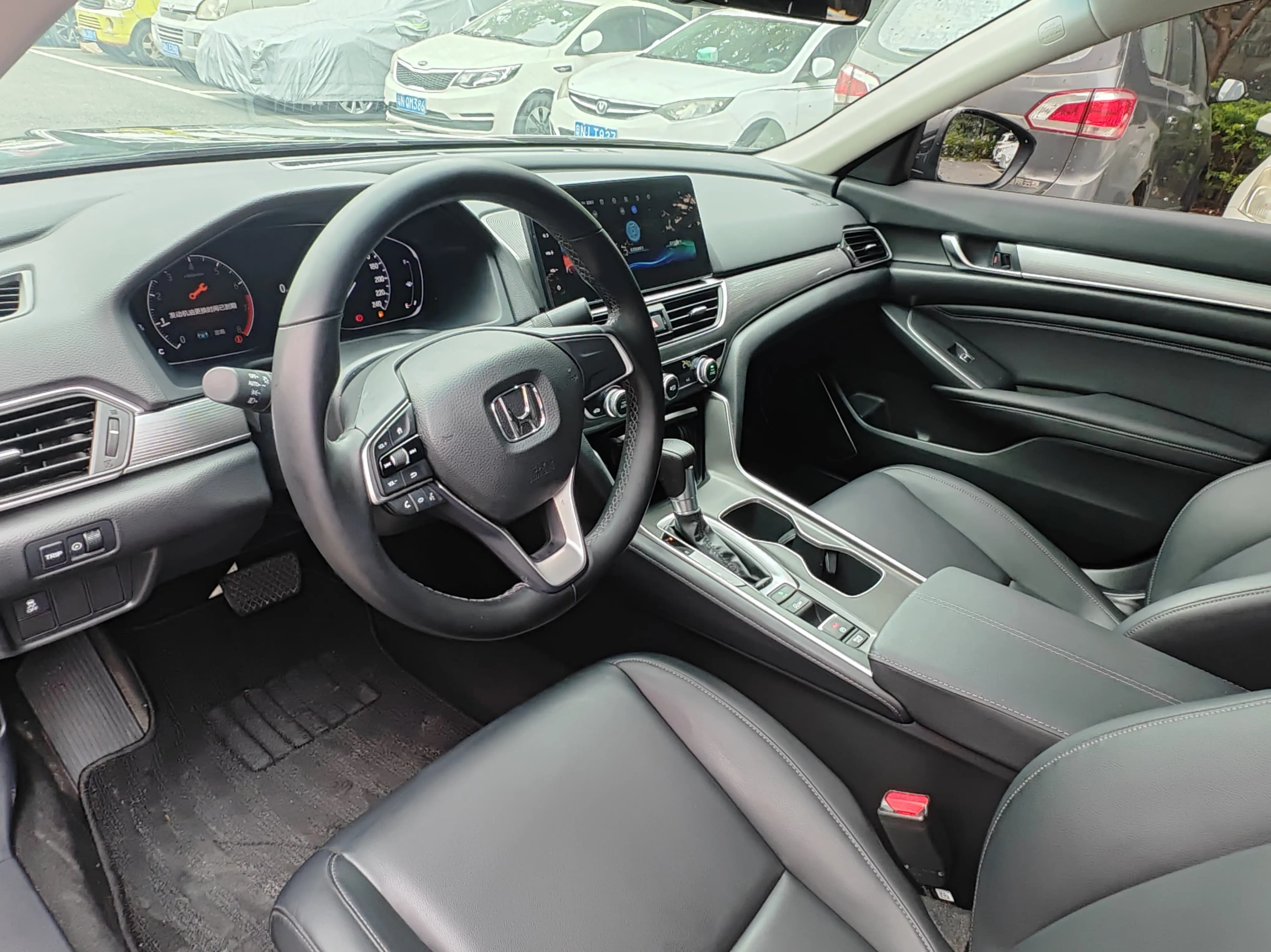 Honda Accord 2022 г. 82037 км. — фото 10