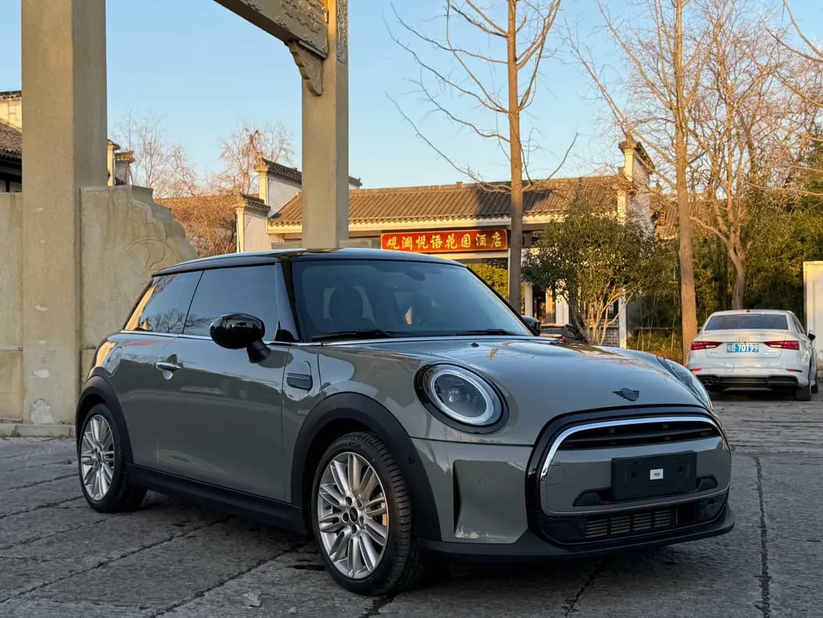 MINI  2021 г. 27004 км. — фото 3