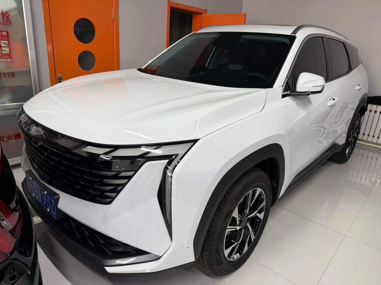 Geely Atlas L 2025 г. 6084 км.