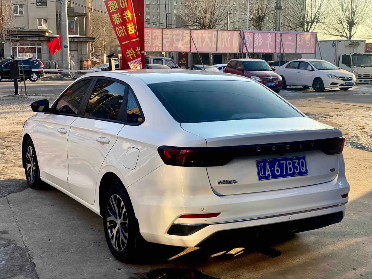 Geely Emgrand 2023 г. 27110 км. — фото 4