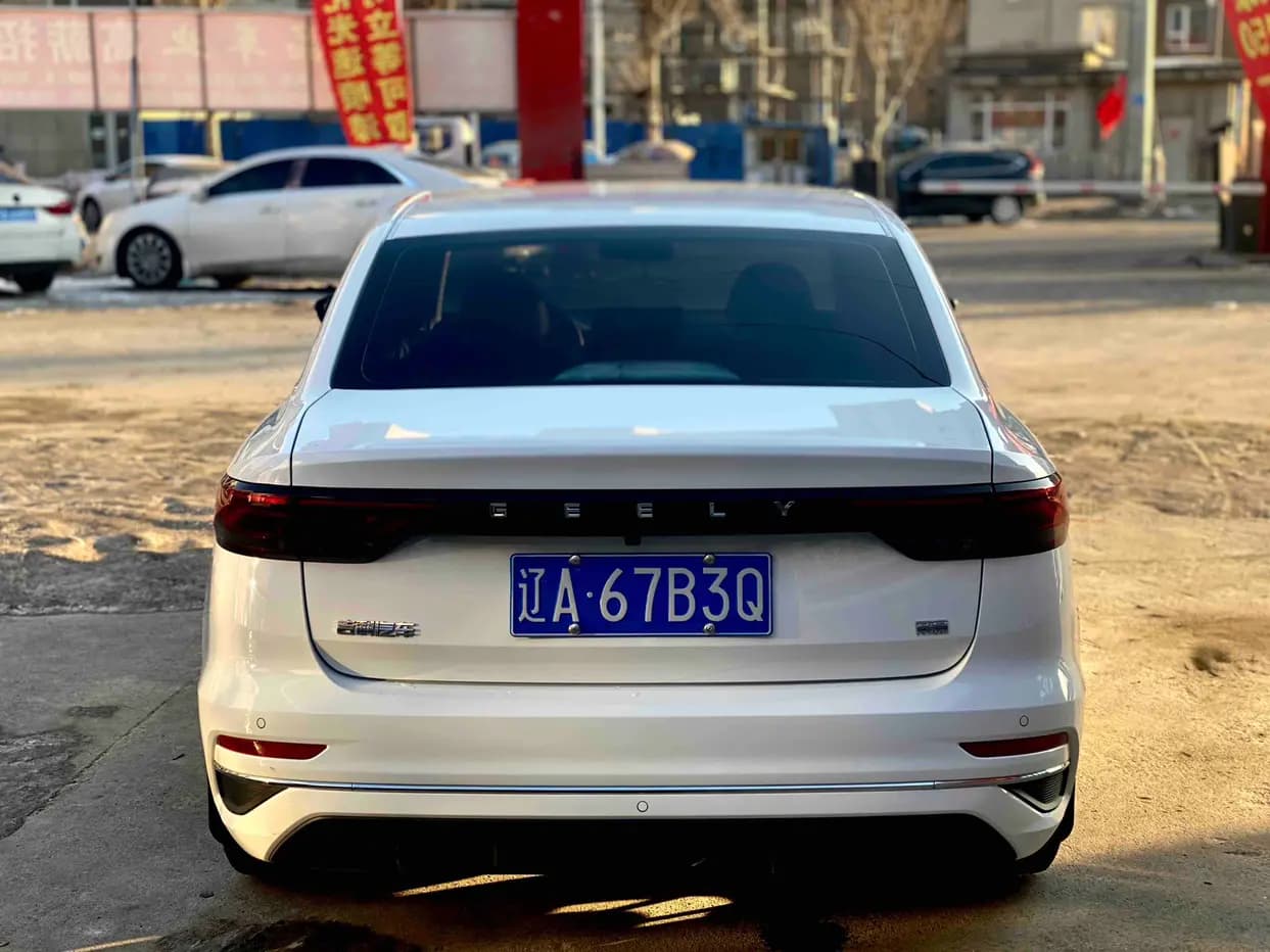 Geely Emgrand 2023 г. 27110 км. — фото 5