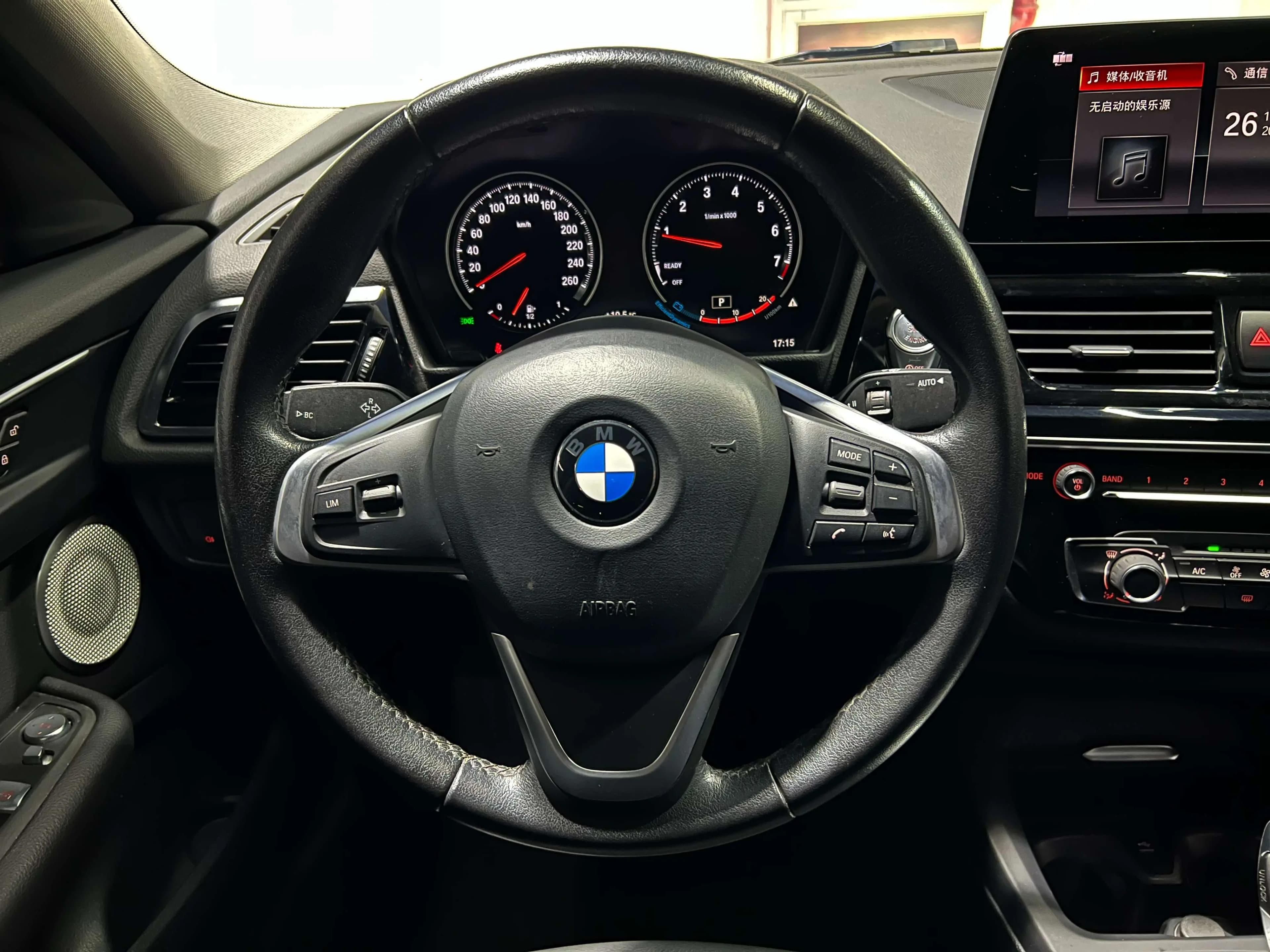 BMW 1 Series 2021 г. 61053 км. — фото 13