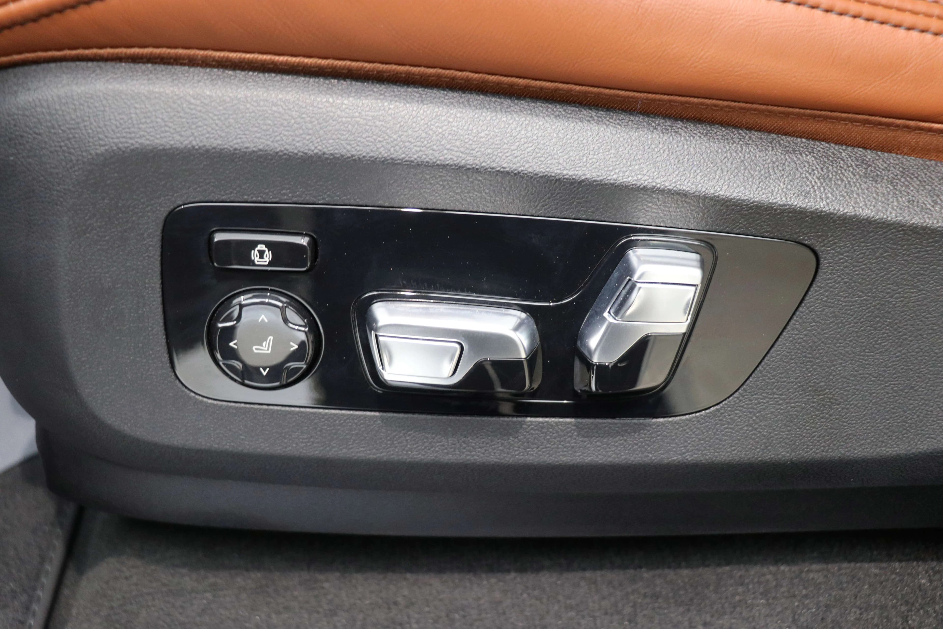 BMW X7 2024 г. 15438 км. — фото 12