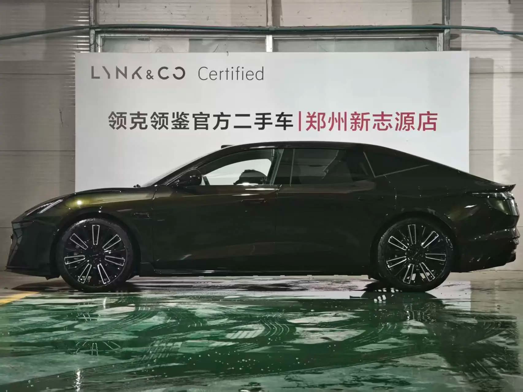 Lynk & Co 10 EM-P 2025 г. 3849 км. — фото 3