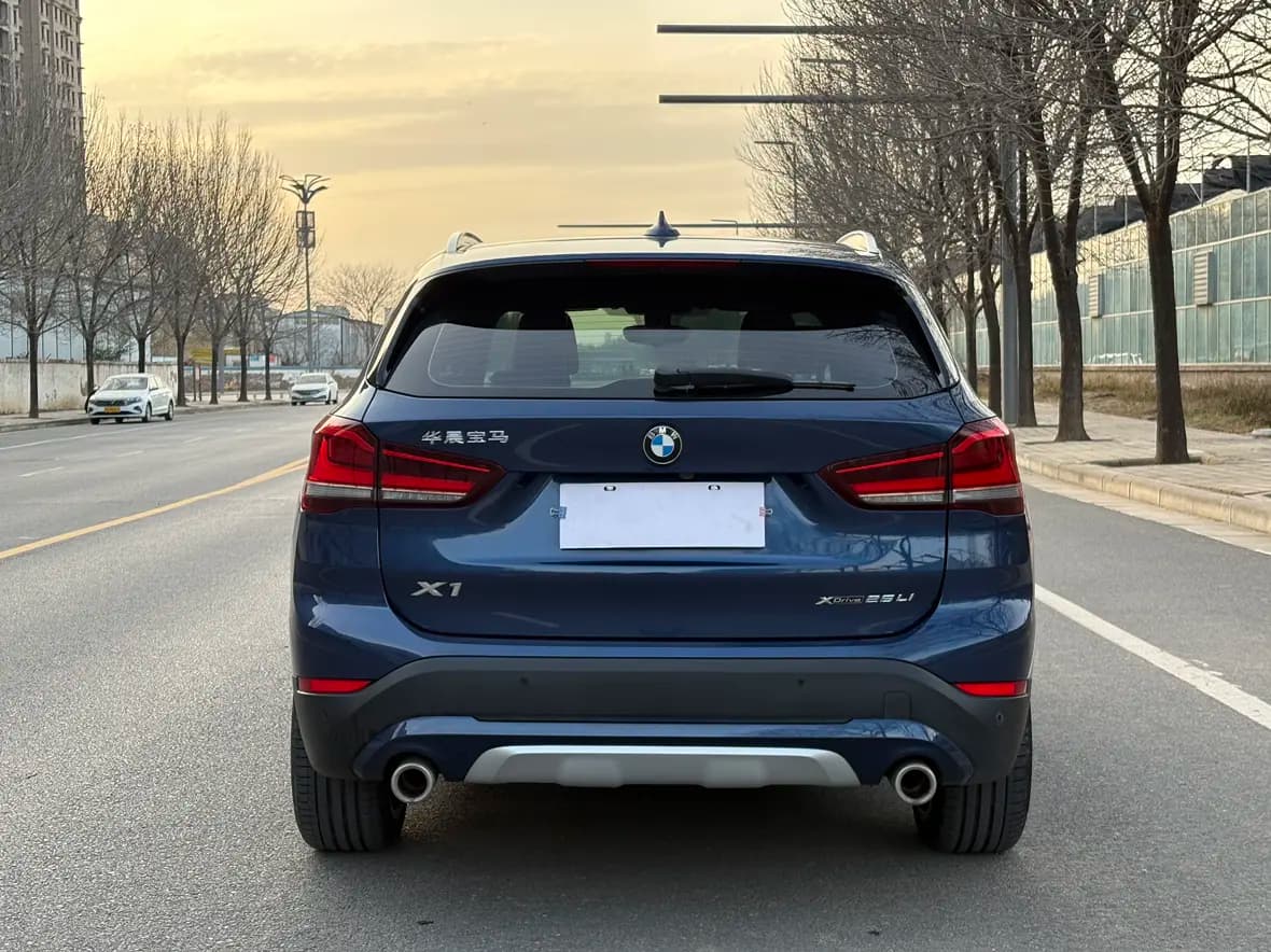 BMW X1 2021 г. 62738 км. — фото 6